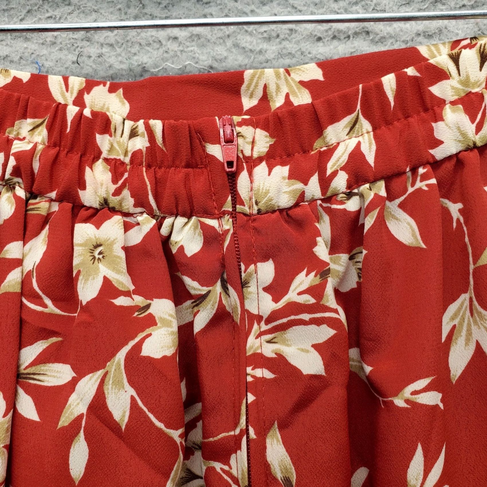 Vintage Jessica Howard 2 Piece Skirt Suit Womens Petites 6P Multi Floral Shoulder Pads Skirt Set Size 6P Womens Size 28" / US 6 / IT 42 - 6 Thumbnail