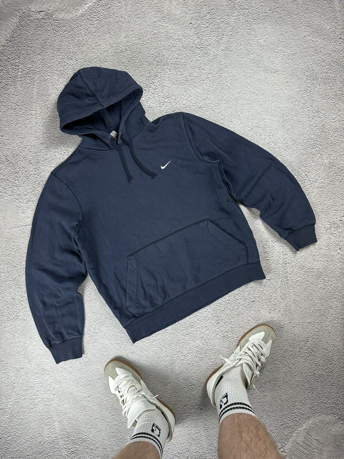 Nike Vintage Nike Athletic Hoodie Faded Y2K Basic Logo Size US L / EU 52-54 / 3 - 1 Thumbnail