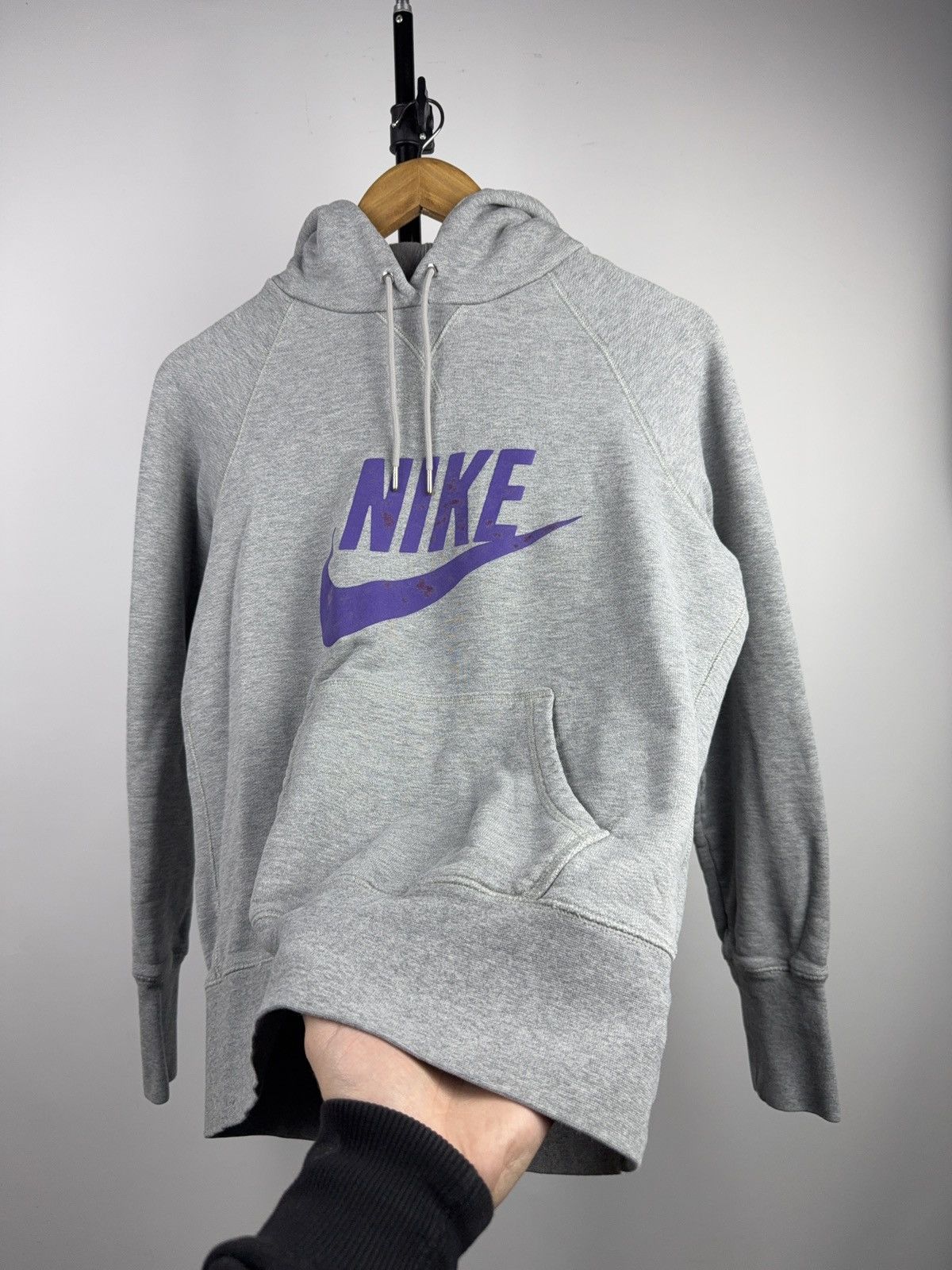 Nike 00s Retro Nike Purple Logo Y2K Sportswear Hoodie Grey Size L / US 10 / IT 46 - 6 Thumbnail