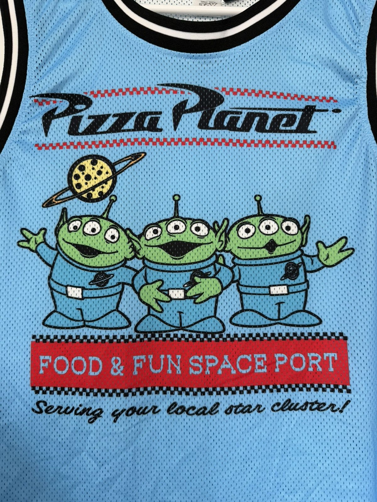 Disney DISNEY TOY STORY PIZZA PLANET PIXAR BASKETBALL JERSEY ALIENS Size US XL / EU 56 / 4 - 3 Thumbnail
