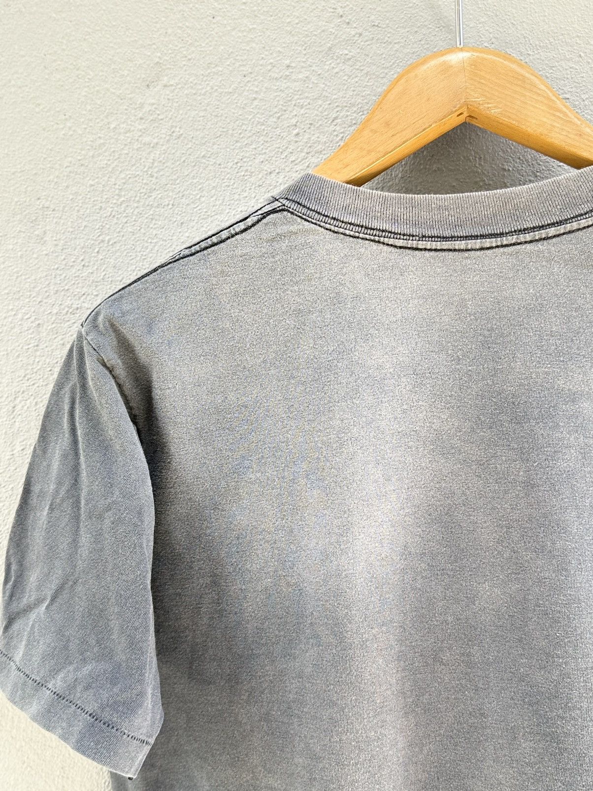 Levi's Vintage Clothing Thrashed Vintage 90s Levis Botton Your Fly Sun Faded Tee Size US M / EU 48-50 / 2 - 11 Thumbnail