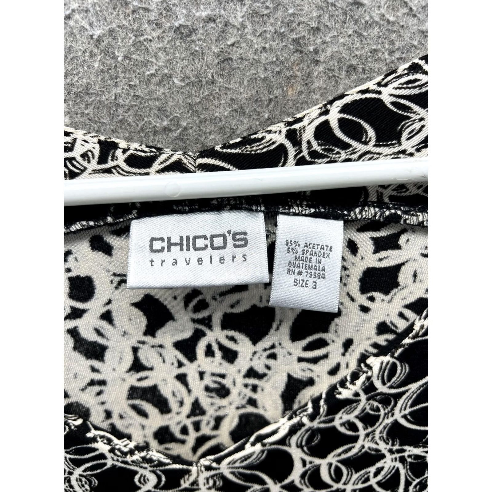 Vintage Chico's Blouse Womens 3 Black White V Neck 3/4 Sleeve Travel Jersey Top Size XS / US 0-2 / IT 36-38 - 2 Thumbnail