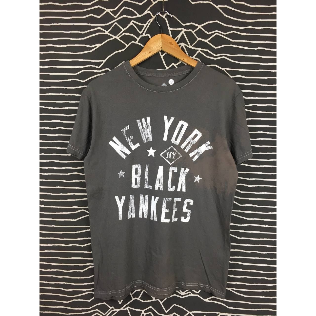 MLB × New York Yankees × Sports Specialties New York Black Yankees Negro League Baseball Team Tee Size US M / EU 48-50 / 2 - 1 Thumbnail