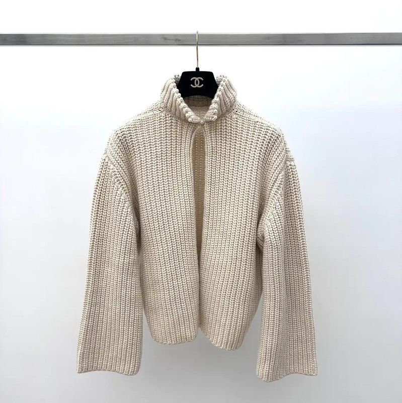 Loewe Loewe Cozy Beige Cashmere Cardigan 0089 Size XS / US 0-2 / IT 36-38 - 1 Thumbnail