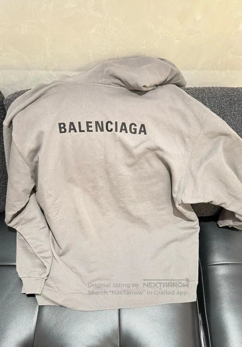 Balenciaga Balenciaga Beige Logo Embroidered Hoodie. Size US L / EU 52-54 / 3 - 2 Thumbnail