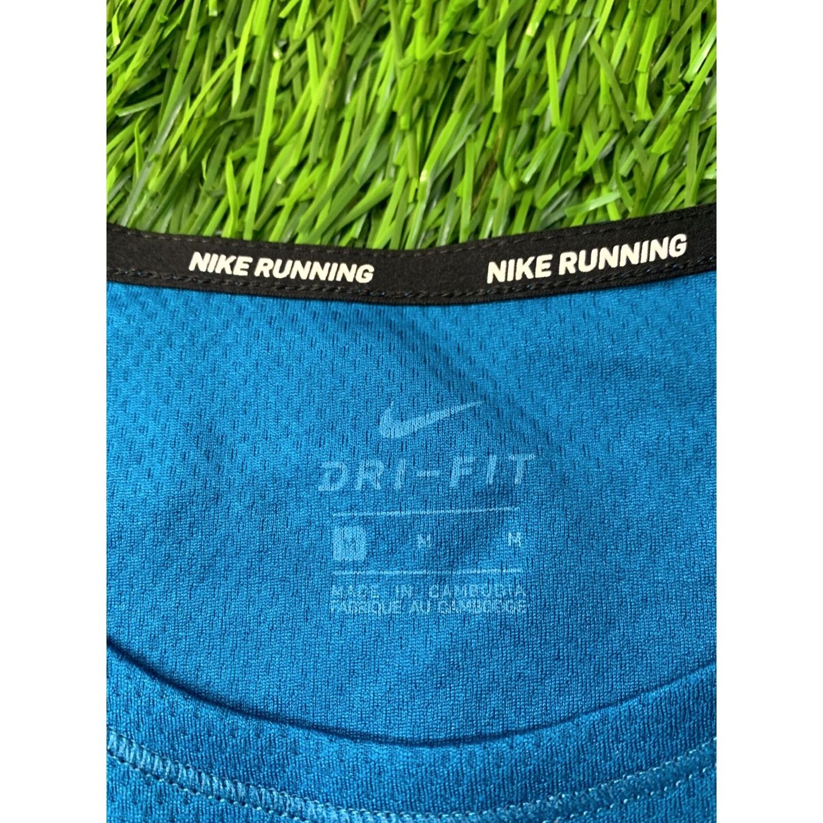 Nike NIKE DRI-FIT RUNNING SHIRT Women M Blue Nike Dri-FIT Run Training 2021 Shirt Jersey Short Sleeve Mens Womens Size M / US 6-8 / IT 42-44 - 4 Thumbnail