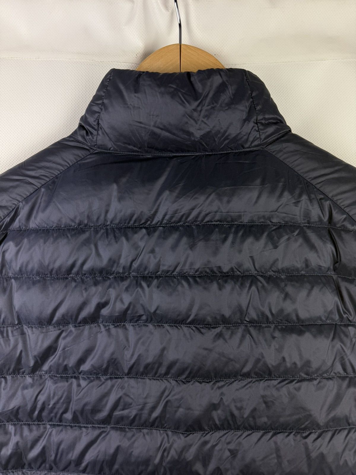 Uniqlo Uniqlo Men’s Micro Yarn Down Sleeveless Vest Jacket Size XL Size US XL / EU 56 / 4 - 17 Thumbnail