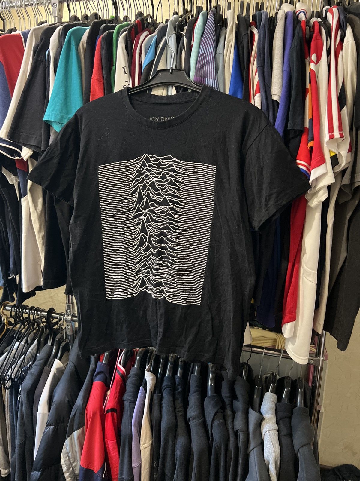 Band Tees VINTAGE JOY DIVISION UNKNOWN PLEASURES BAND ROCK TOUR TEE Size US M / EU 48-50 / 2 - 1 Thumbnail
