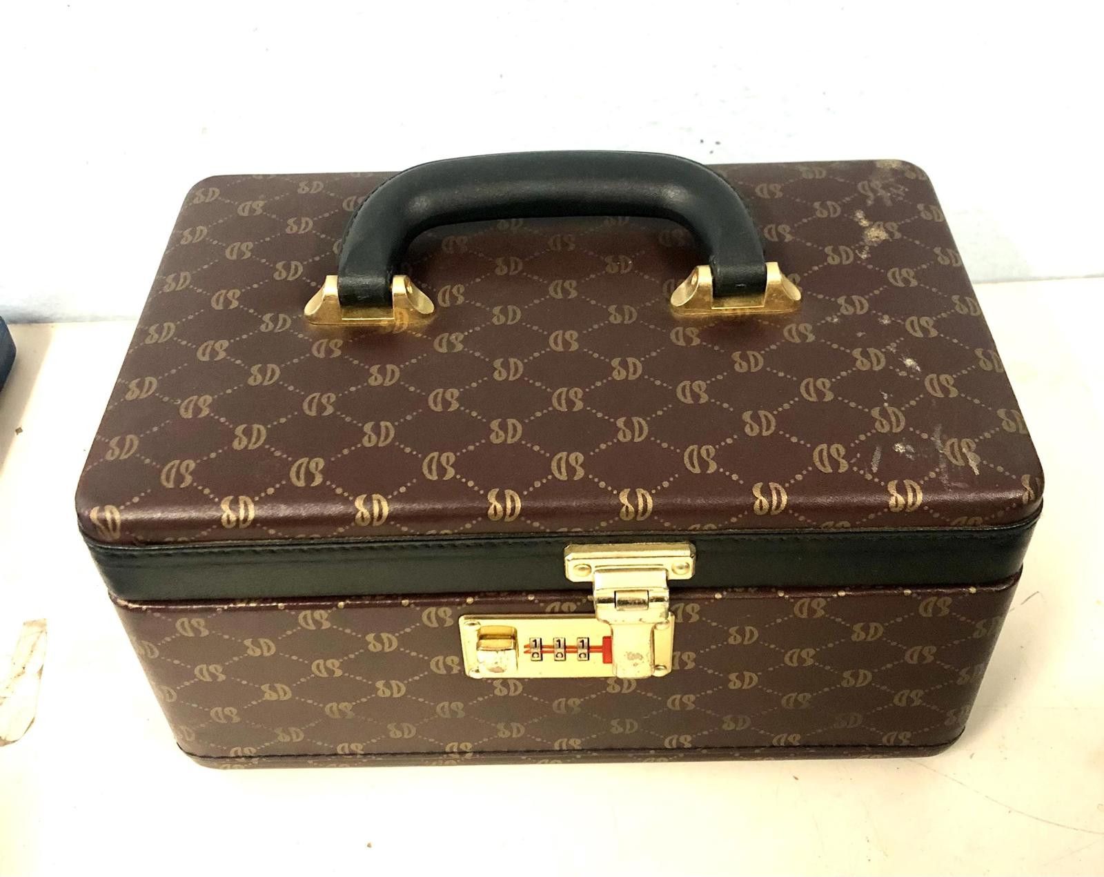Designer Jewelry Toiletry Makeup Briefcase Carrying Bag Brown Size ONE SIZE - 1 Thumbnail