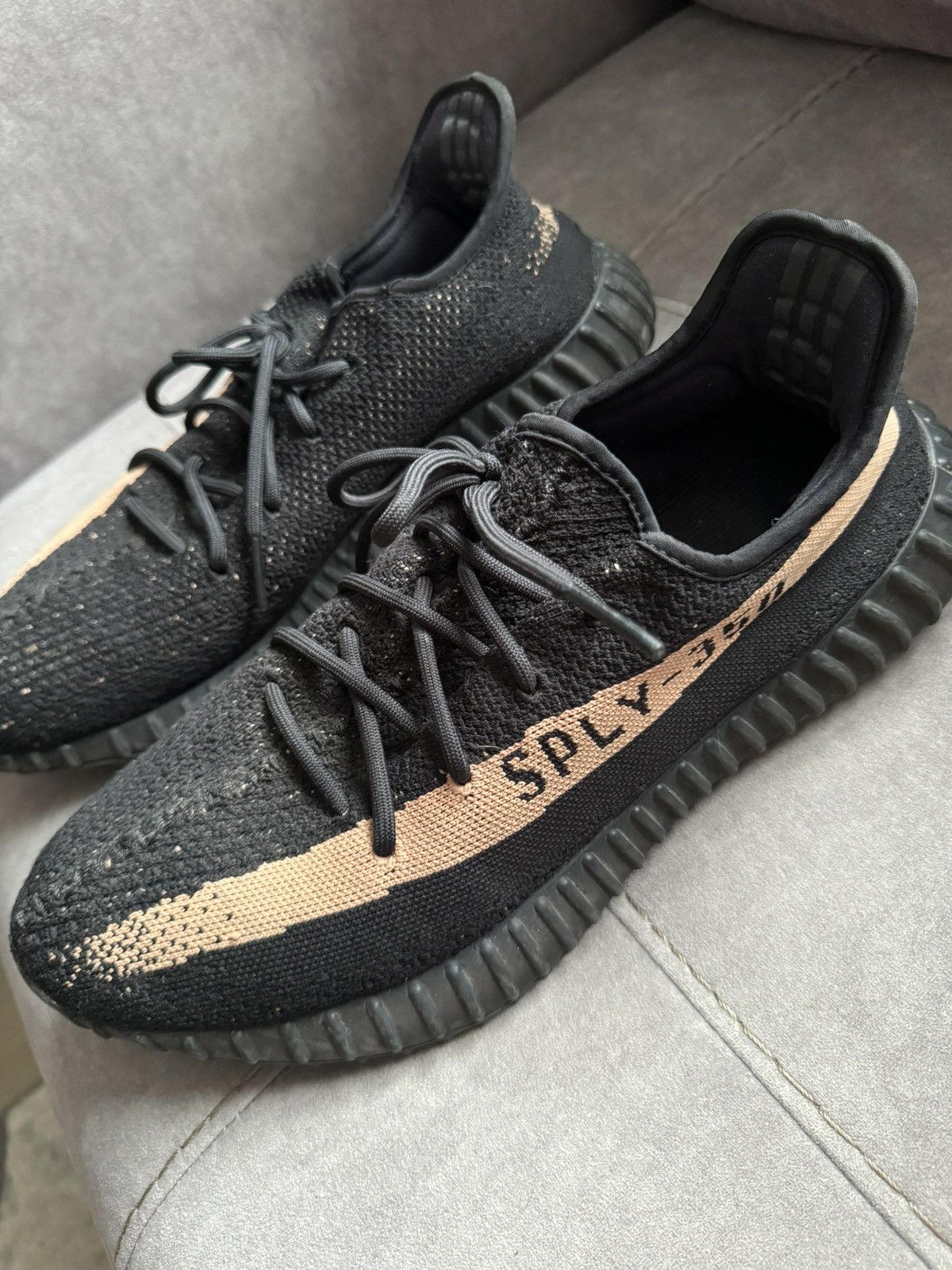 Adidas ADIDAS YEEZY BY1605 size UK12 / US12.5 study all photos well Size US 12.5 / EU 45-46 - 2 Thumbnail
