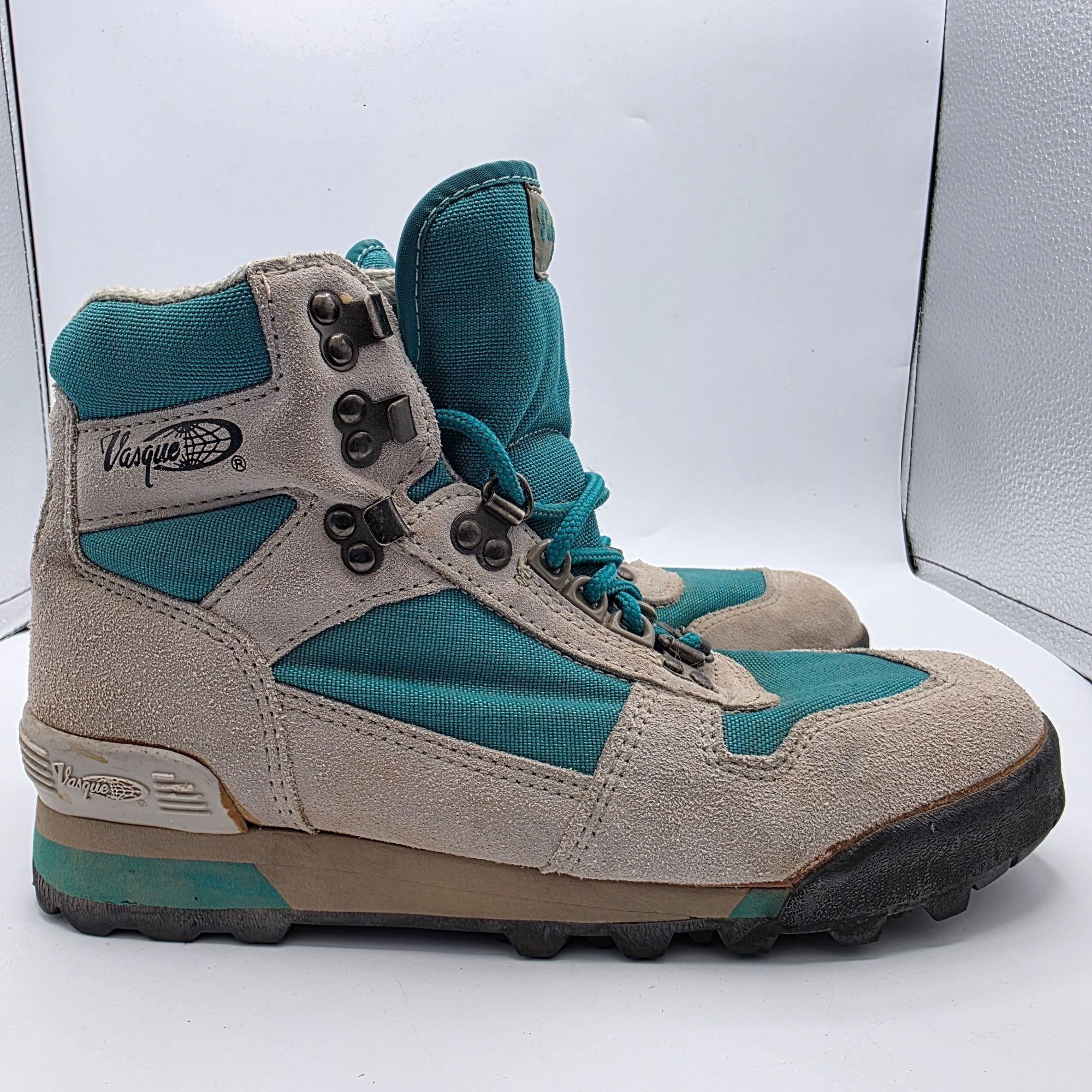 Vasque Vintage Vasque Womens Size 9 Hiking Boots Nubuck Brown Teal Size US 9 / IT 39 - 12 Thumbnail