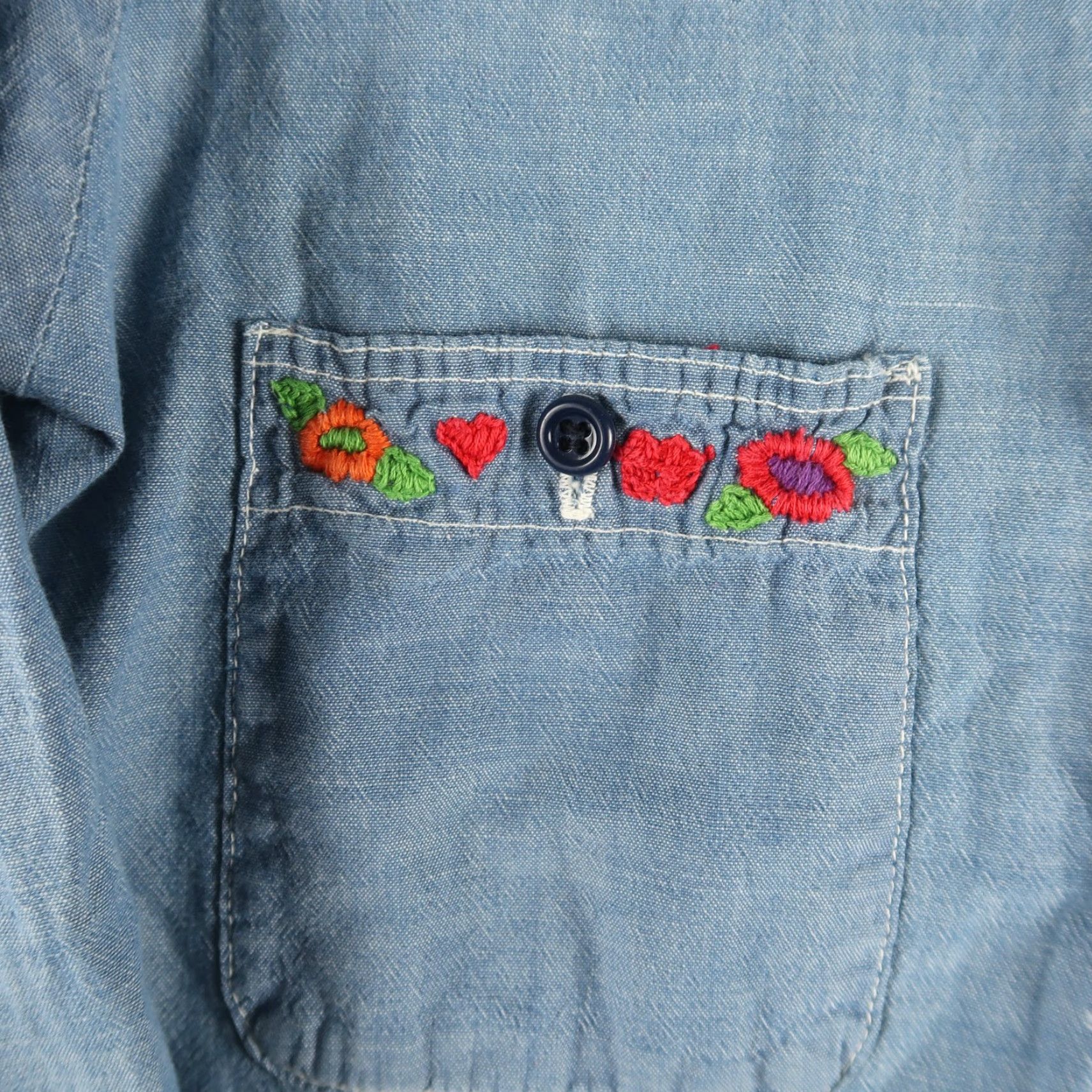 Vintage VINTAGE Hand Embroidered Chambray Shirt Santa Size Small S Blue Shirt Women Boho 70s 60s Hippie Size S / US 4 / IT 40 - 4 Thumbnail