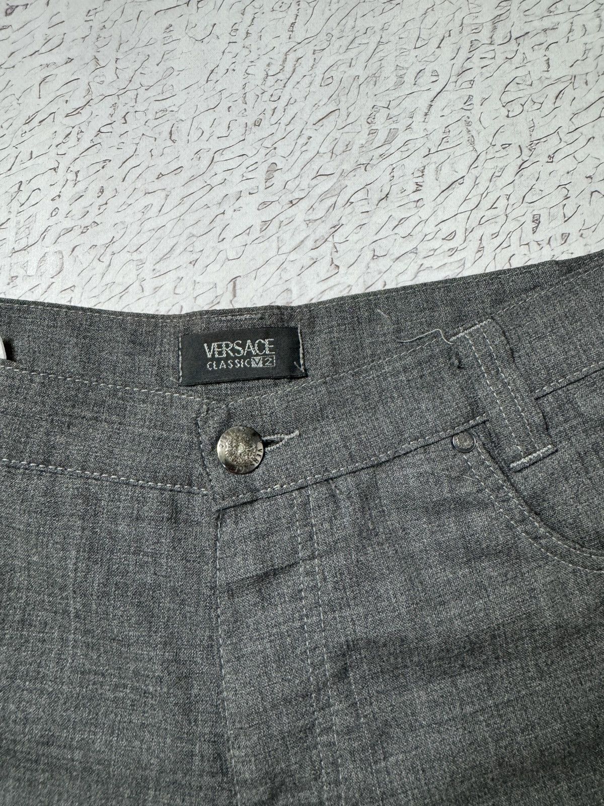 Versace Versace Classic V2 vintage grey wool casual pants logo Size US 32 / EU 48 - 7 Thumbnail