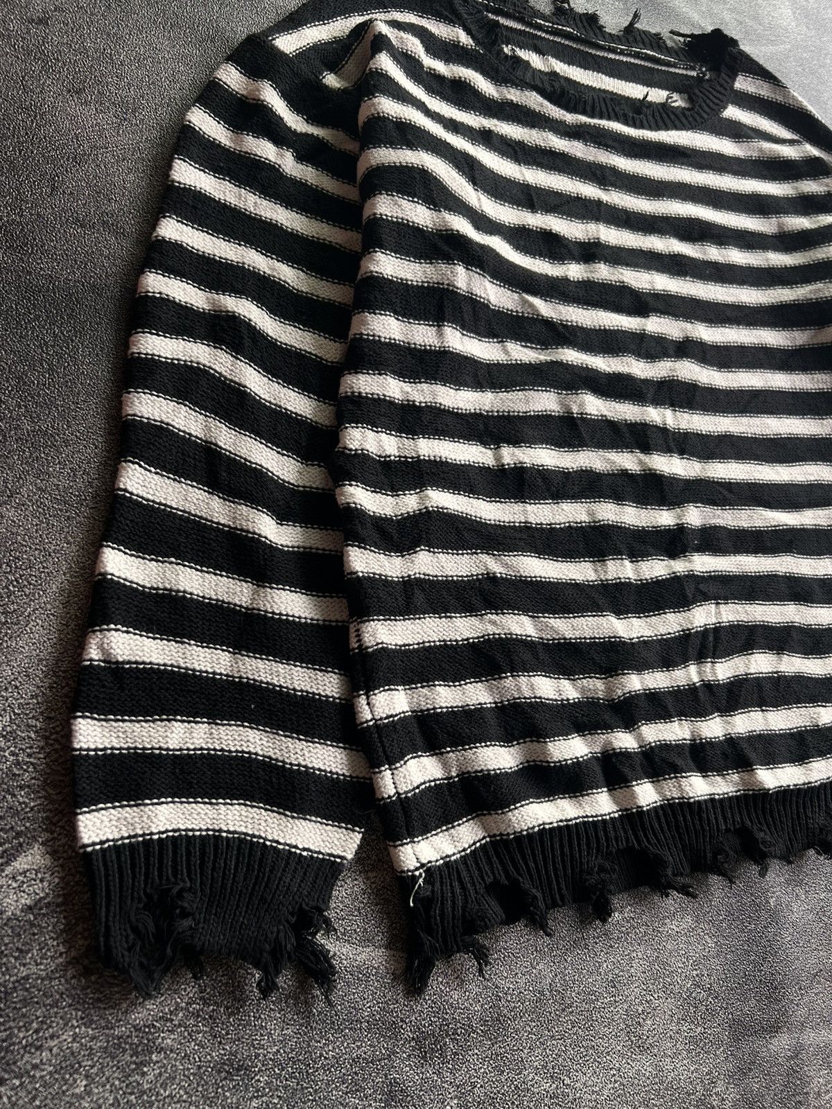 Japanese Brand Destroyed Stripes Knit Sweater Size US M / EU 48-50 / 2 - 4 Thumbnail