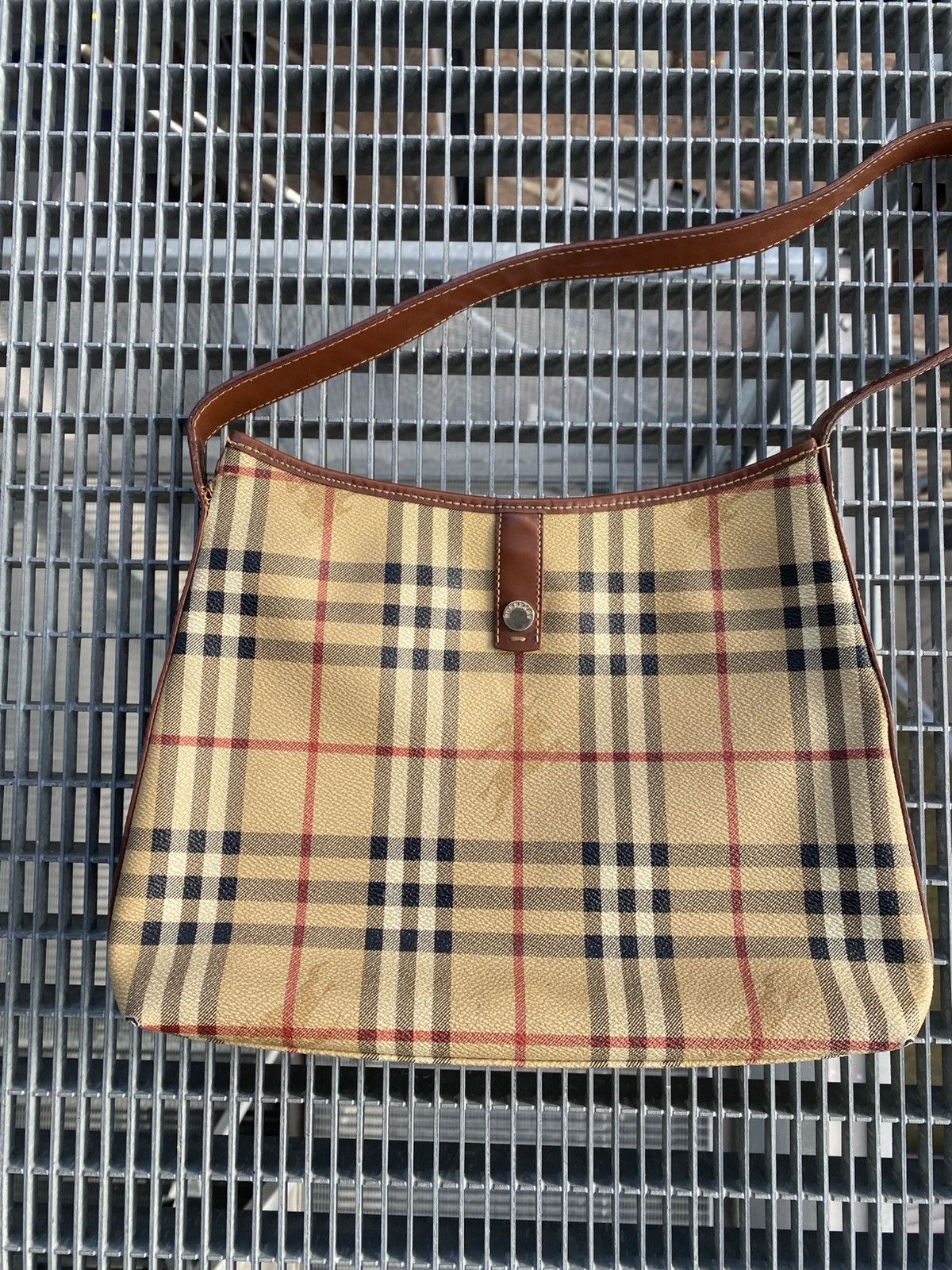 Burberry Burberry Nova Check Streetwear Leather Handbag Size ONE SIZE - 2 Thumbnail