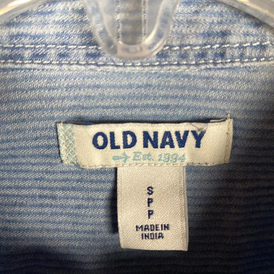 Old Navy Old Navy Button Up Top Women's Small Long Sleeve Striped S Size S / US 4 / IT 40 - 3 Thumbnail
