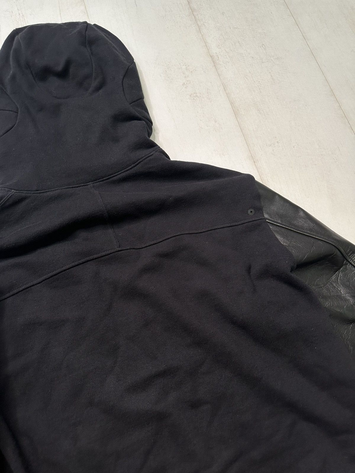 Undercover 2012 leather-sleeved hoodie J4801