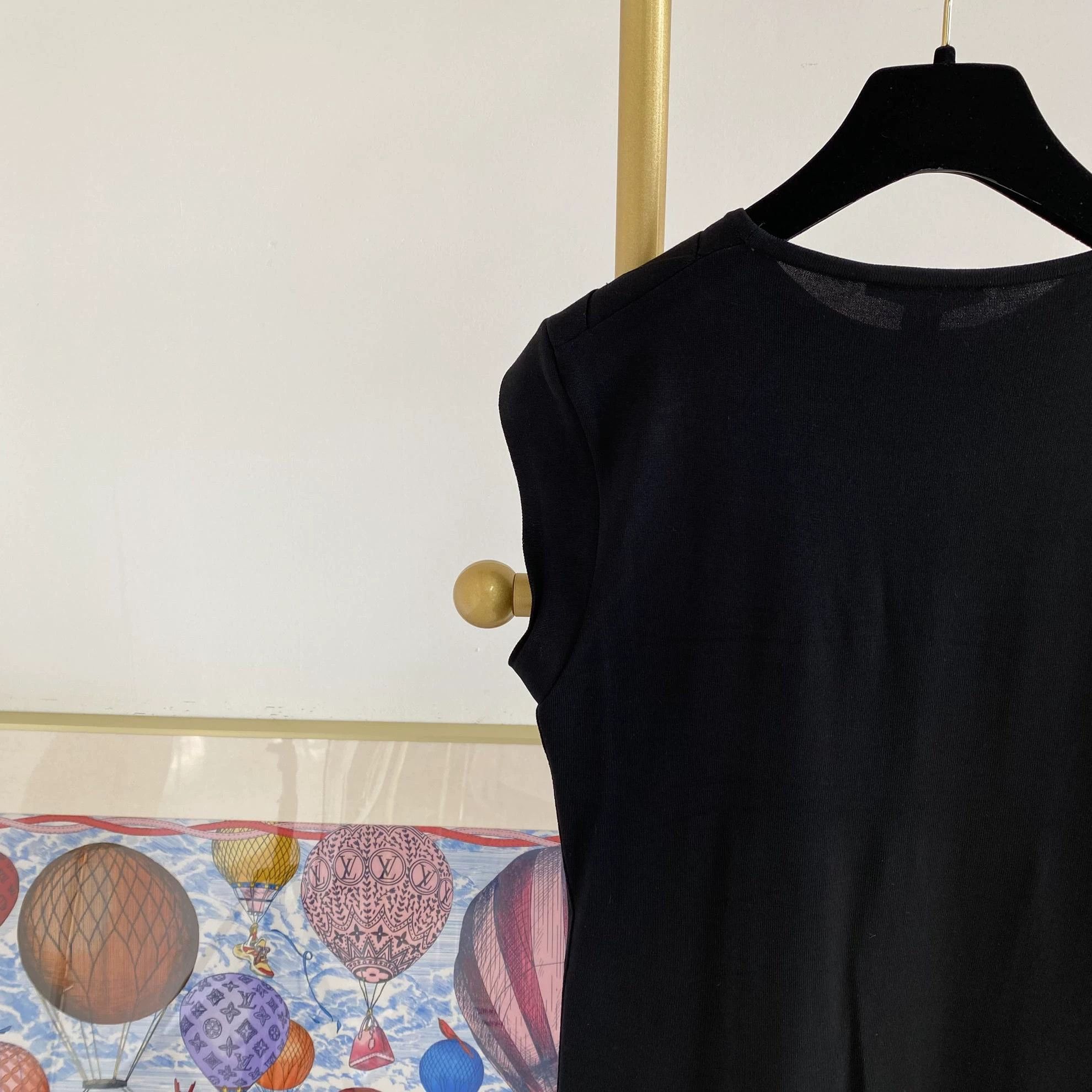 Louis Vuitton Louis Vuitton Sleeveless Black Dress XS Size XS / US 0-2 / IT 36-38 - 5 Thumbnail