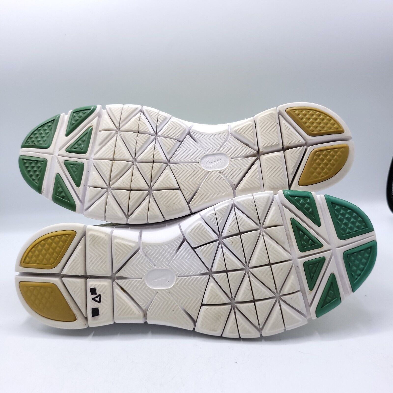 Nike Nike Free TR Fit 3 Shoe Womens Size 9.5 555158-010 White Size US 9.5 / IT 39.5 - 7 Thumbnail