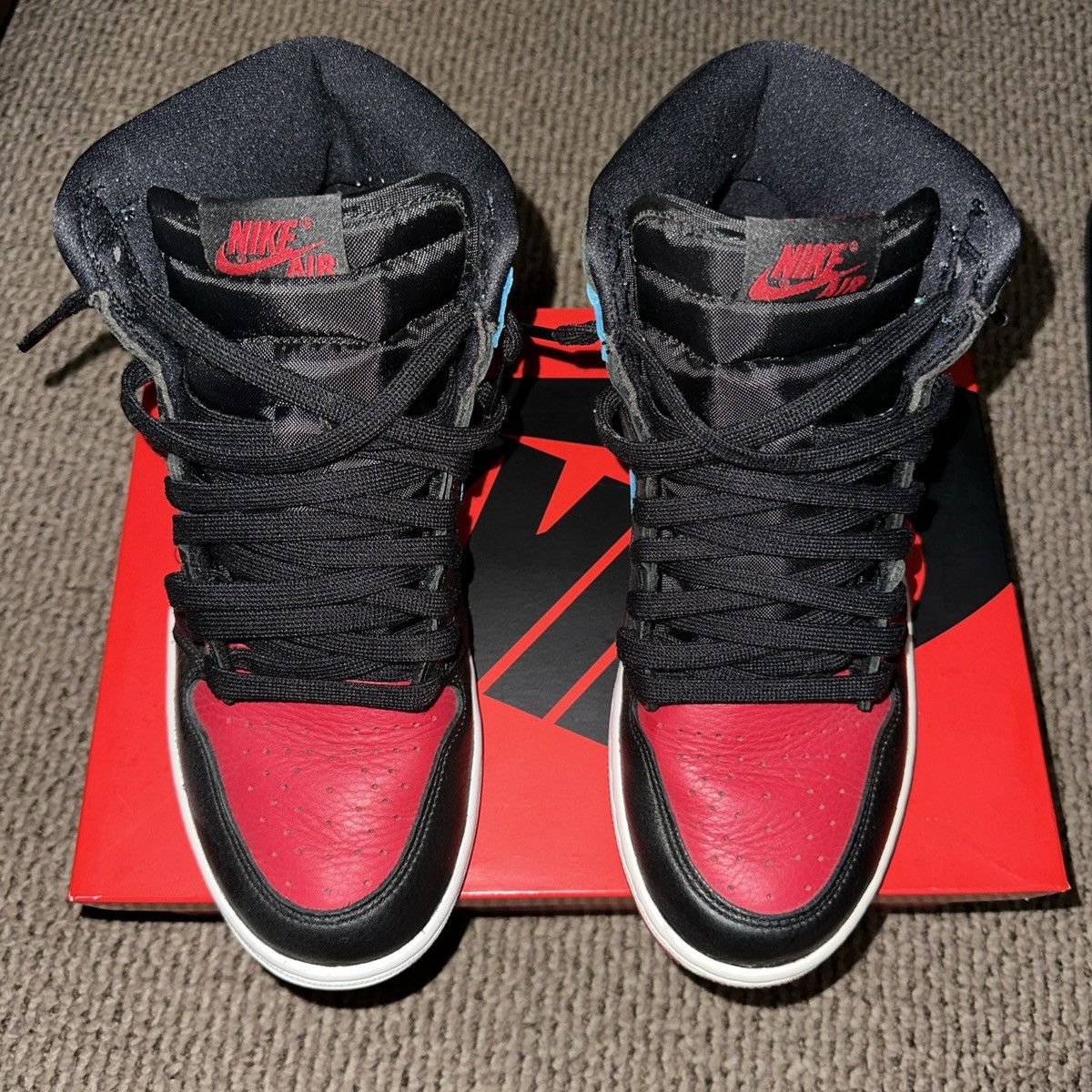 Jordan Brand × Nike Jordan 1 Retro High NC To Chi (Women’s) Size US 8.5 / IT 38.5 - 3 Thumbnail