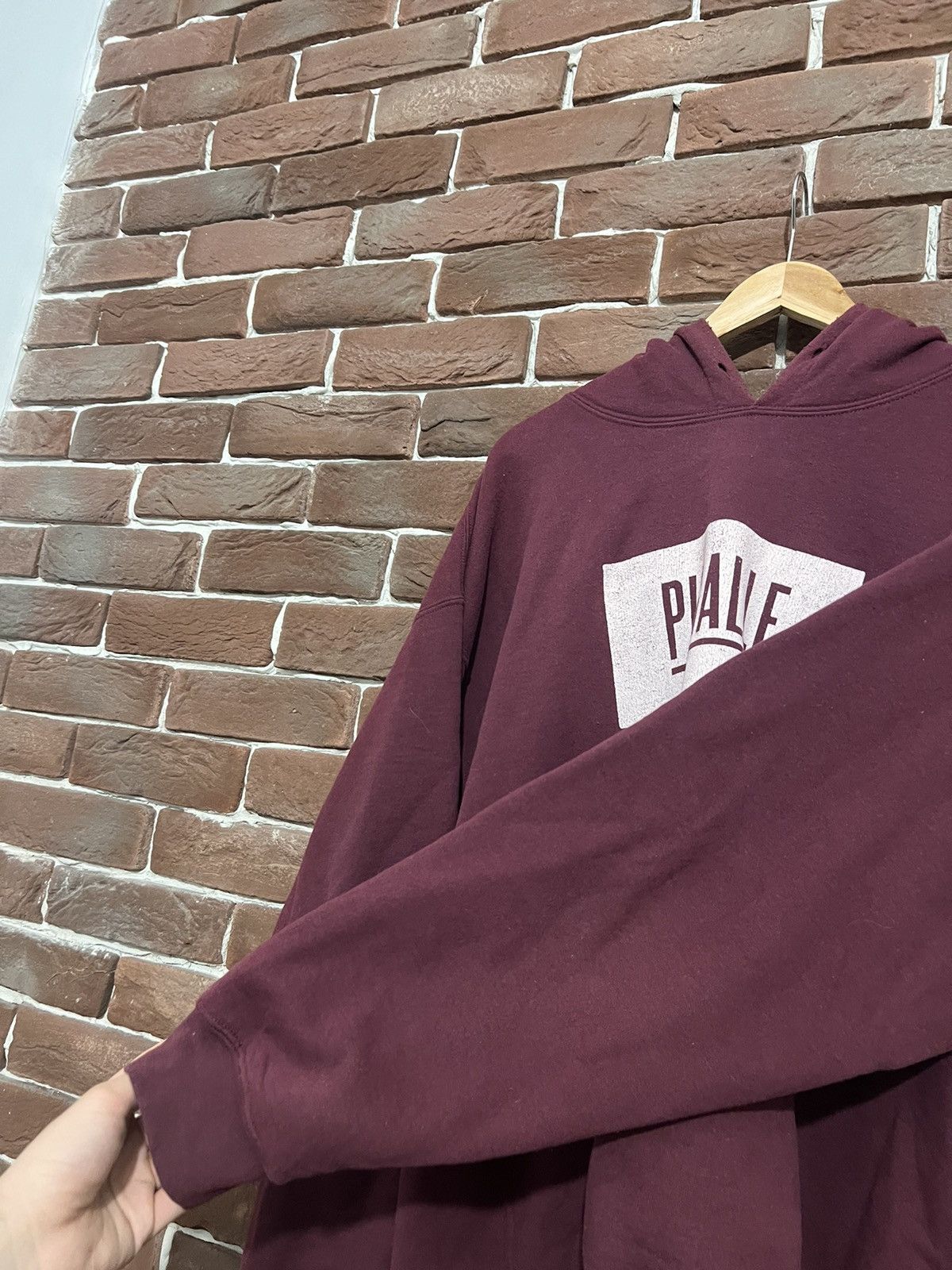 Pigalle Vintage Rare Pigalle Box Logo Burgundy Hoodie Og Streetwear Size US L / EU 52-54 / 3 - 6 Thumbnail