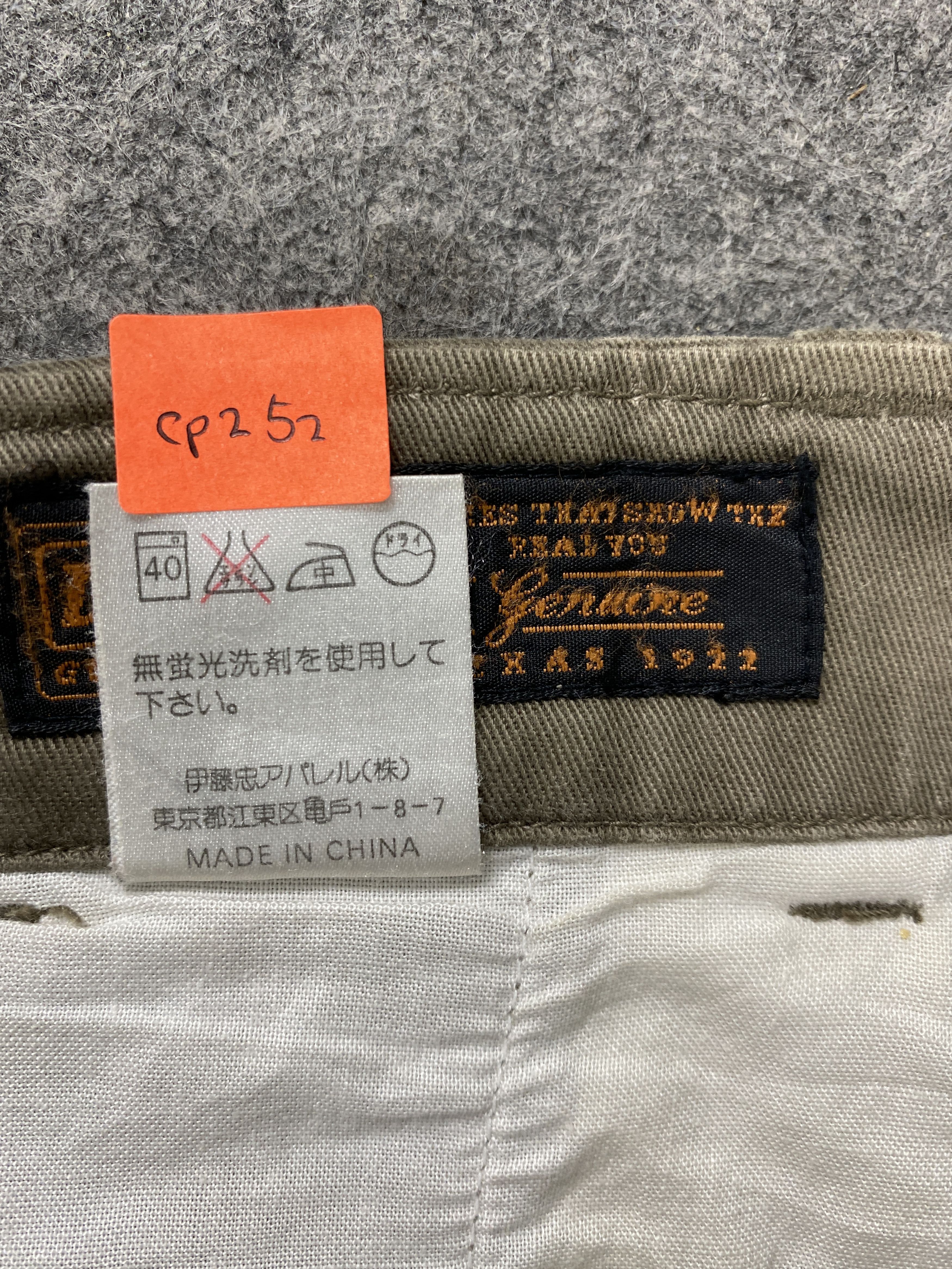 Dickies Vintage Dickies Cargo Sun Faded Baggy Pants 33x28 -CP252 Size US 33 - 9 Thumbnail