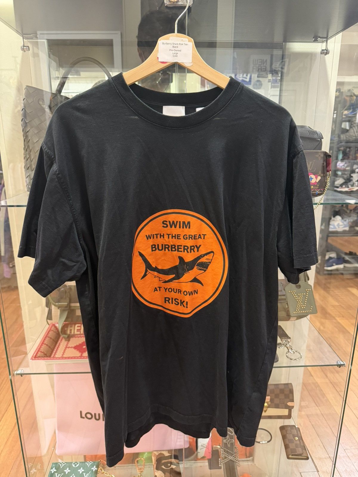 Burberry Burberry Shark Risk Tee - Black Size US L / EU 52-54 / 3 - 1 Thumbnail