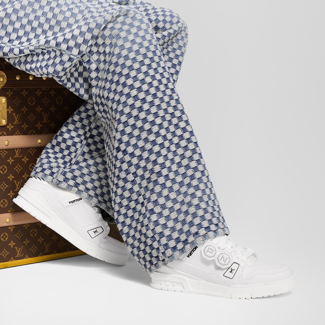 Louis Vuitton LV Trainers Size US 9.5 / EU 42-43 - 3 Thumbnail