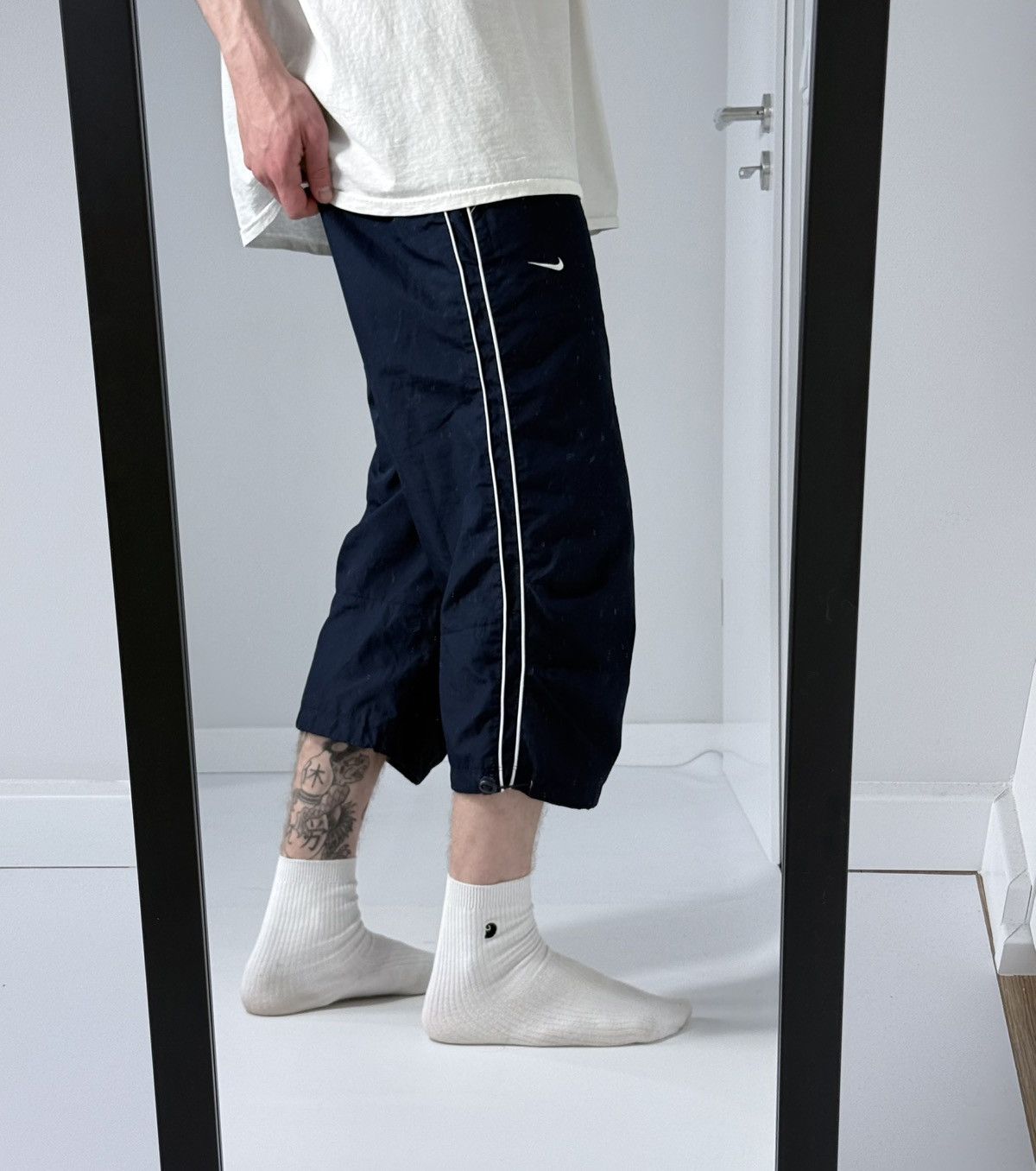 Nike Vintage Nike y2k wide buggy streetwear oversize track shorts Size US 32 / EU 48 - 2 Thumbnail