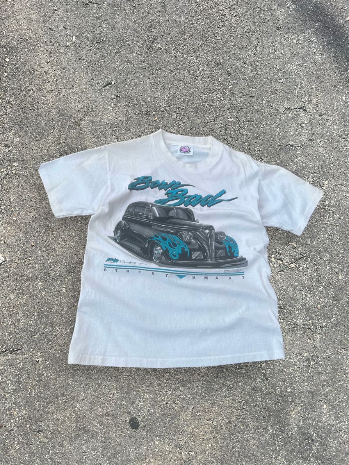 Vintage True Vintage 1992 white and blue “Born Bad” car tee Size US M / EU 48-50 / 2 - 1 Thumbnail