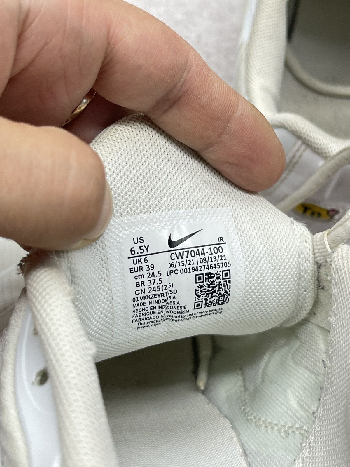 Nike Mens Nike Air Max TN Plus Triple White Sneakers Drill Shox Size US 6.5 / EU 39-40 - 11 Thumbnail