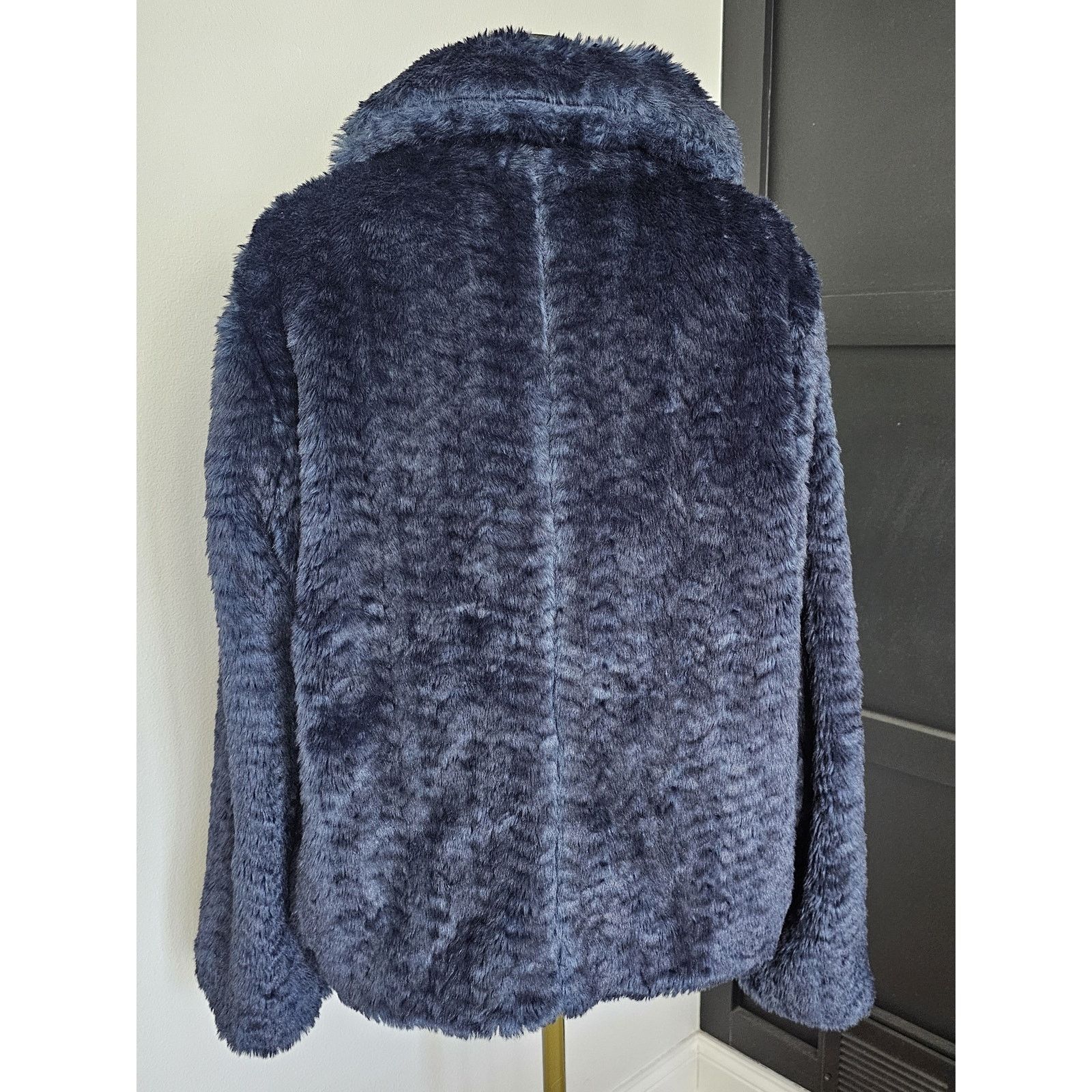 Reformation REFORMATION Blue Zip Closure Collared Faux Fur Jacket XL Size XL / US 12-14 / IT 48-50 - 3 Thumbnail