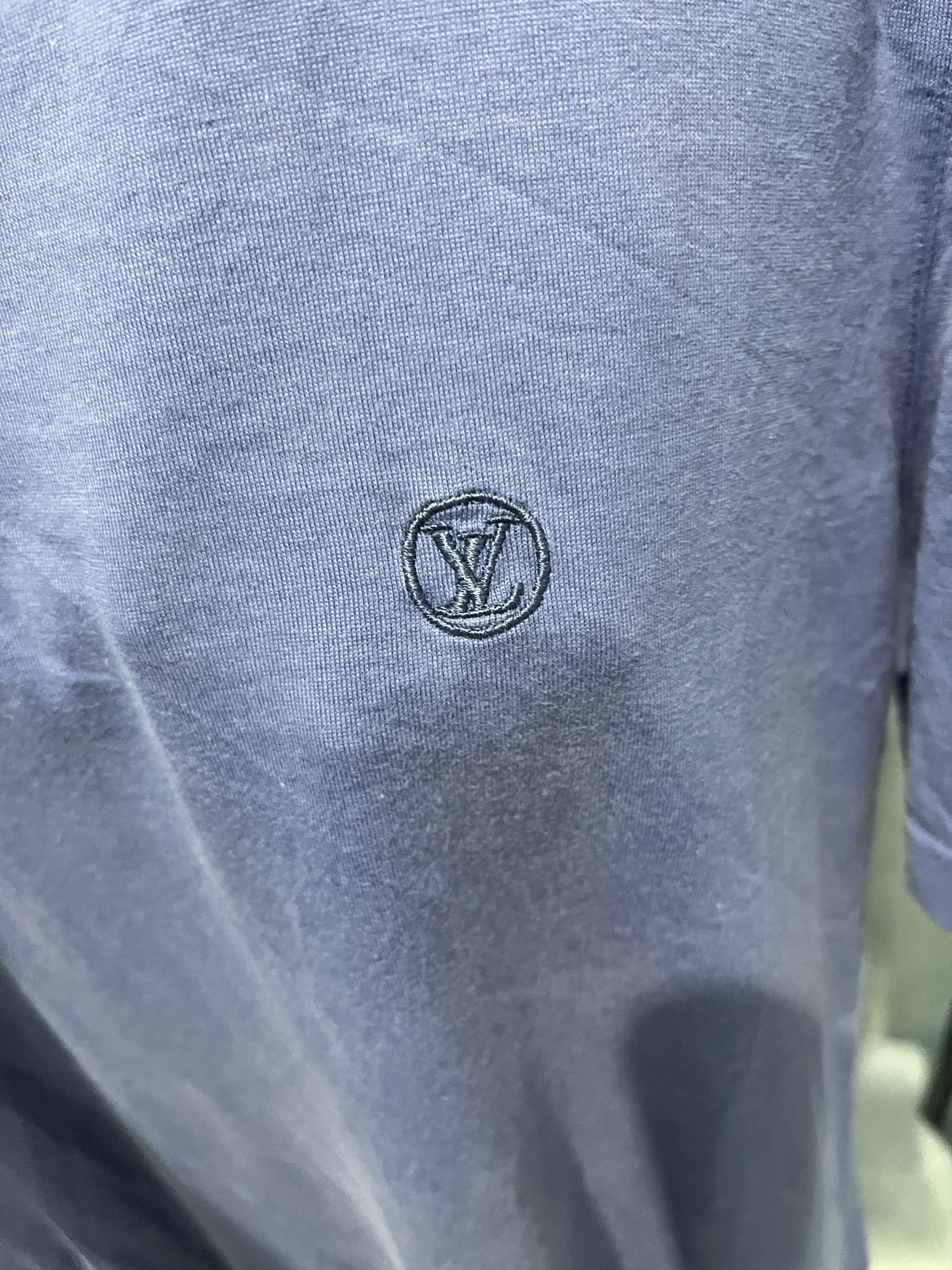 Louis Vuitton Louis Vuitton Tshirt Purple Size US XXL / EU 58 / 5 - 9 Thumbnail