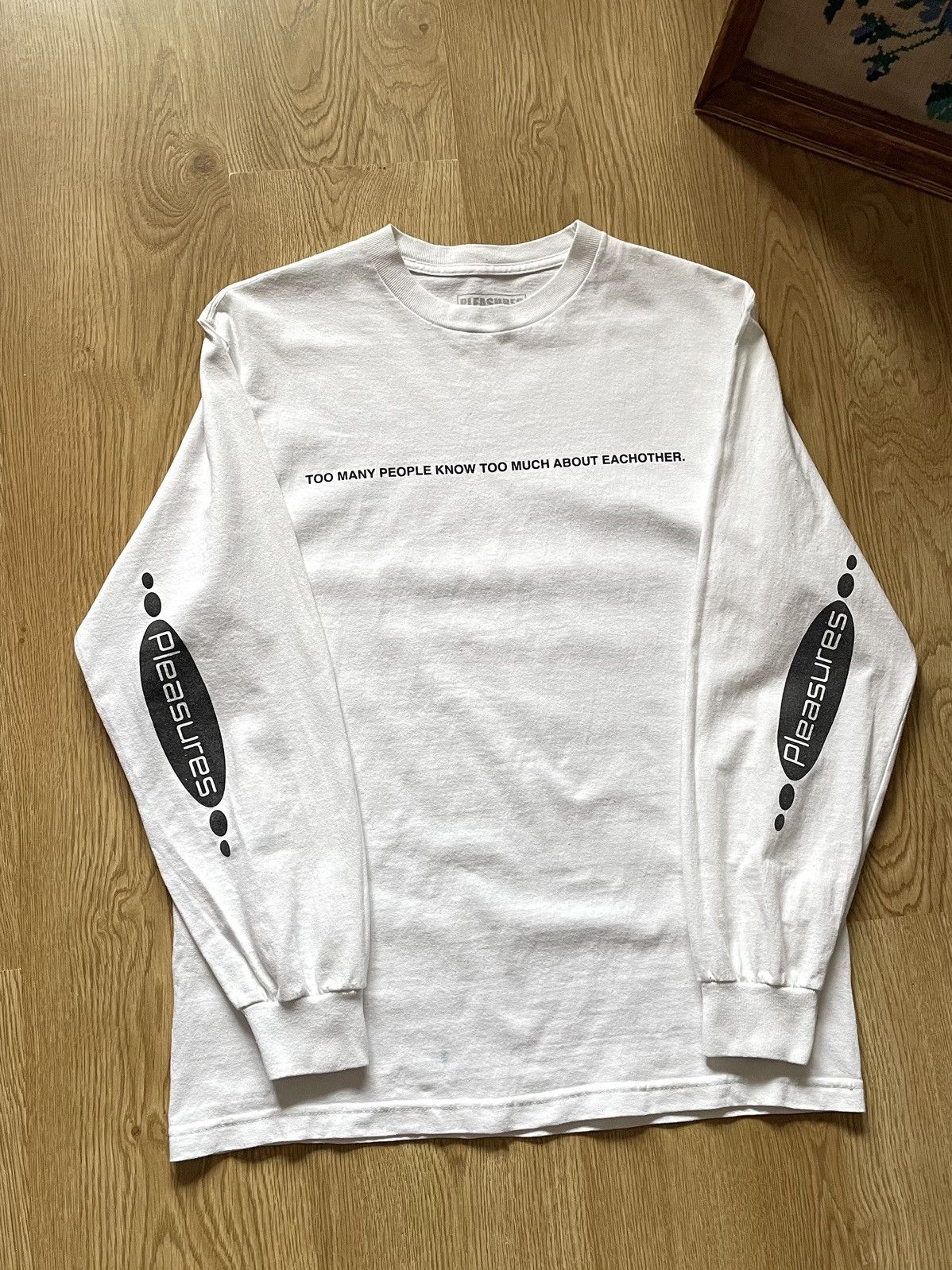 Pleasures Pleasures Too Many People Know Too Much LS T-Shirt Size US M / EU 48-50 / 2 - 7 Thumbnail