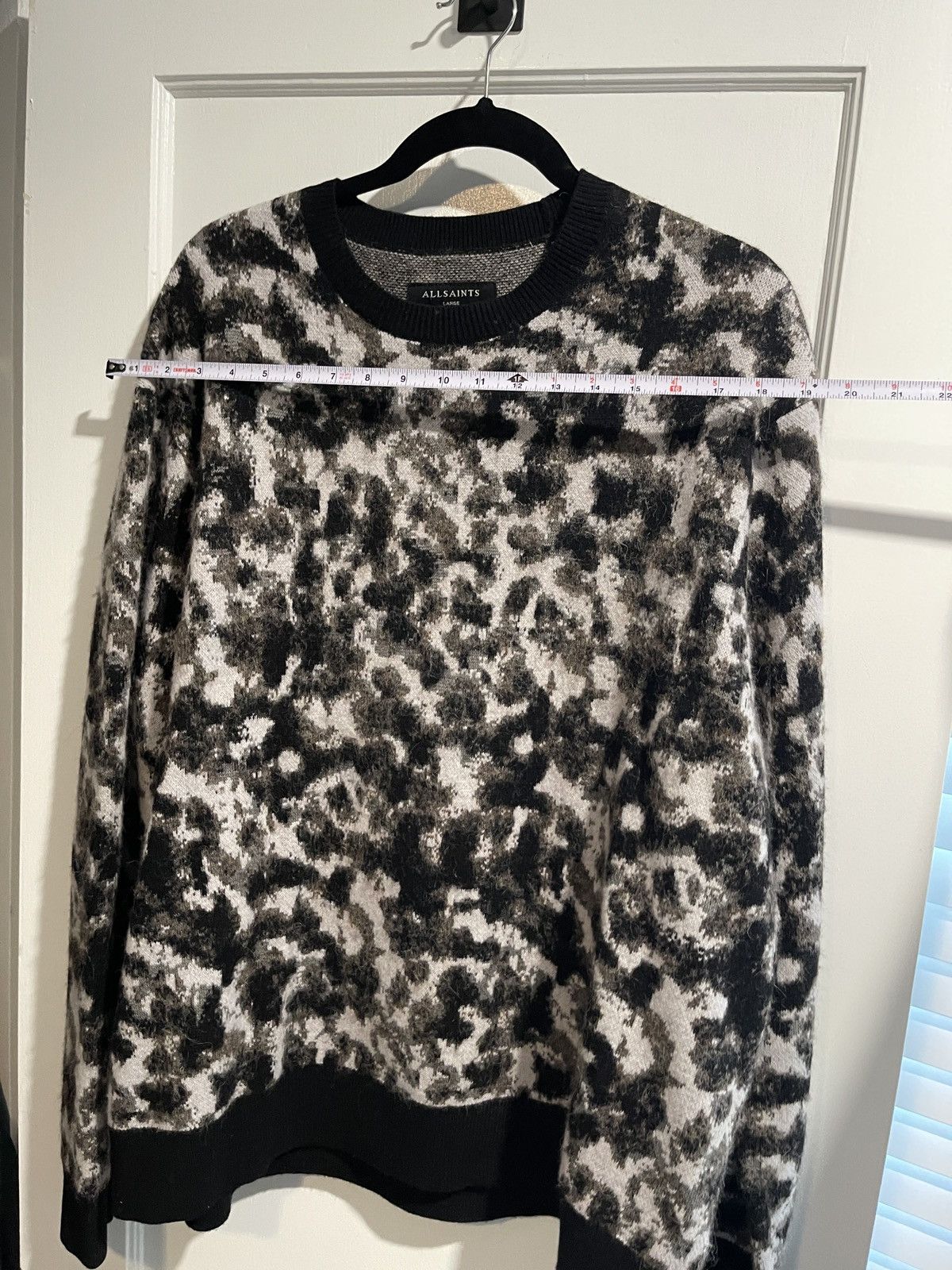 Allsaints AllSaints Oversized Leopard Animal Print Sweater Size Large Size US L / EU 52-54 / 3 - 7 Thumbnail