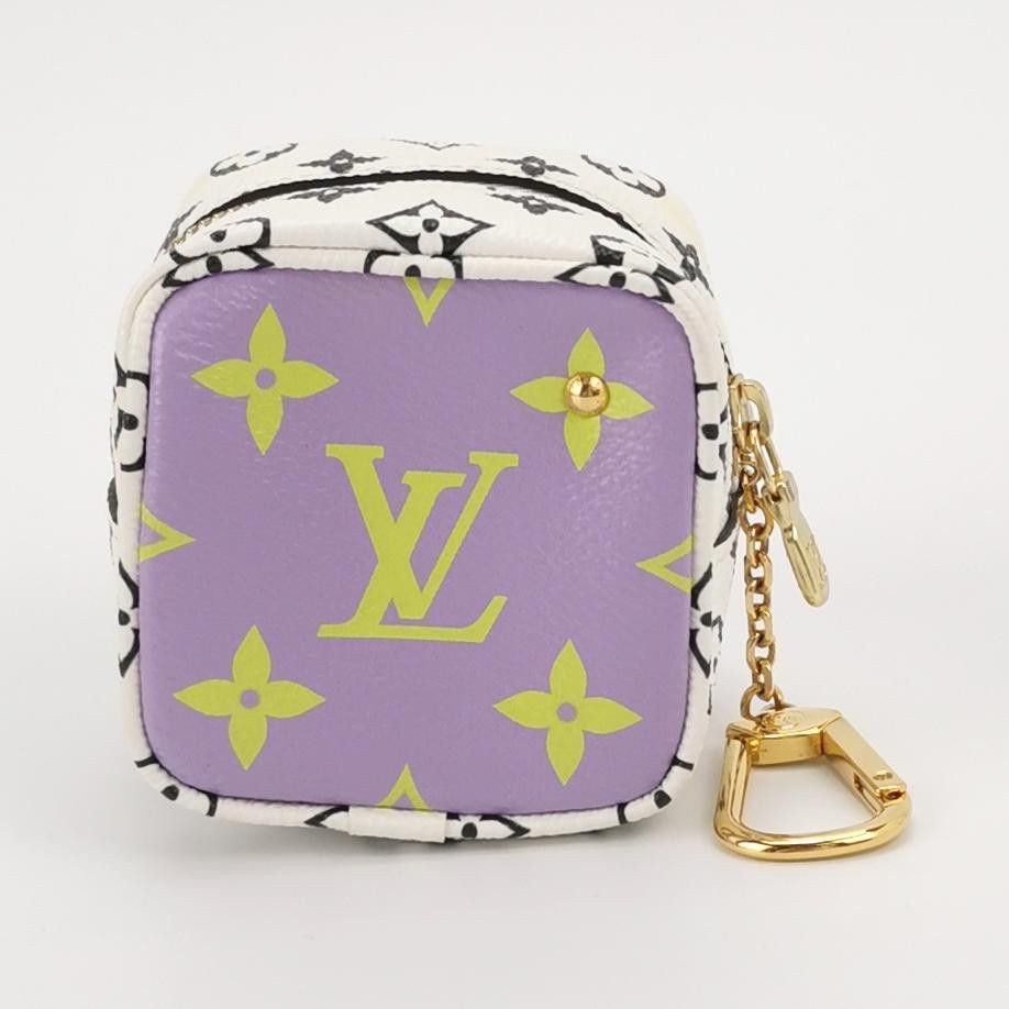 Louis Vuitton Louis Vuitton (LV) cube contrast color monogram coin purse Size ONE SIZE - 3 Thumbnail