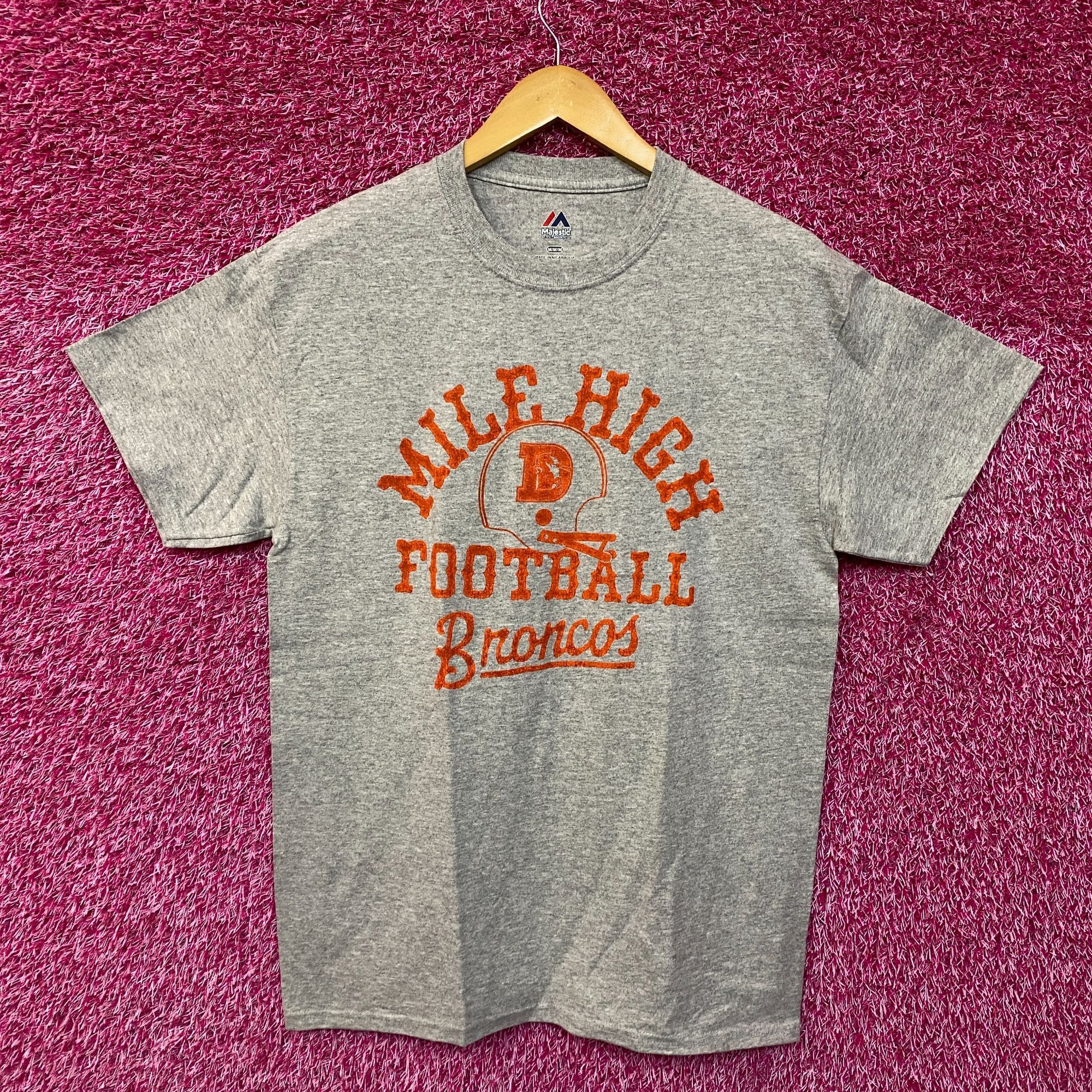 Majestic Denver Broncos Mile High Football NFL Throwback Team Tee med Size US M / EU 48-50 / 2 - 1 Thumbnail