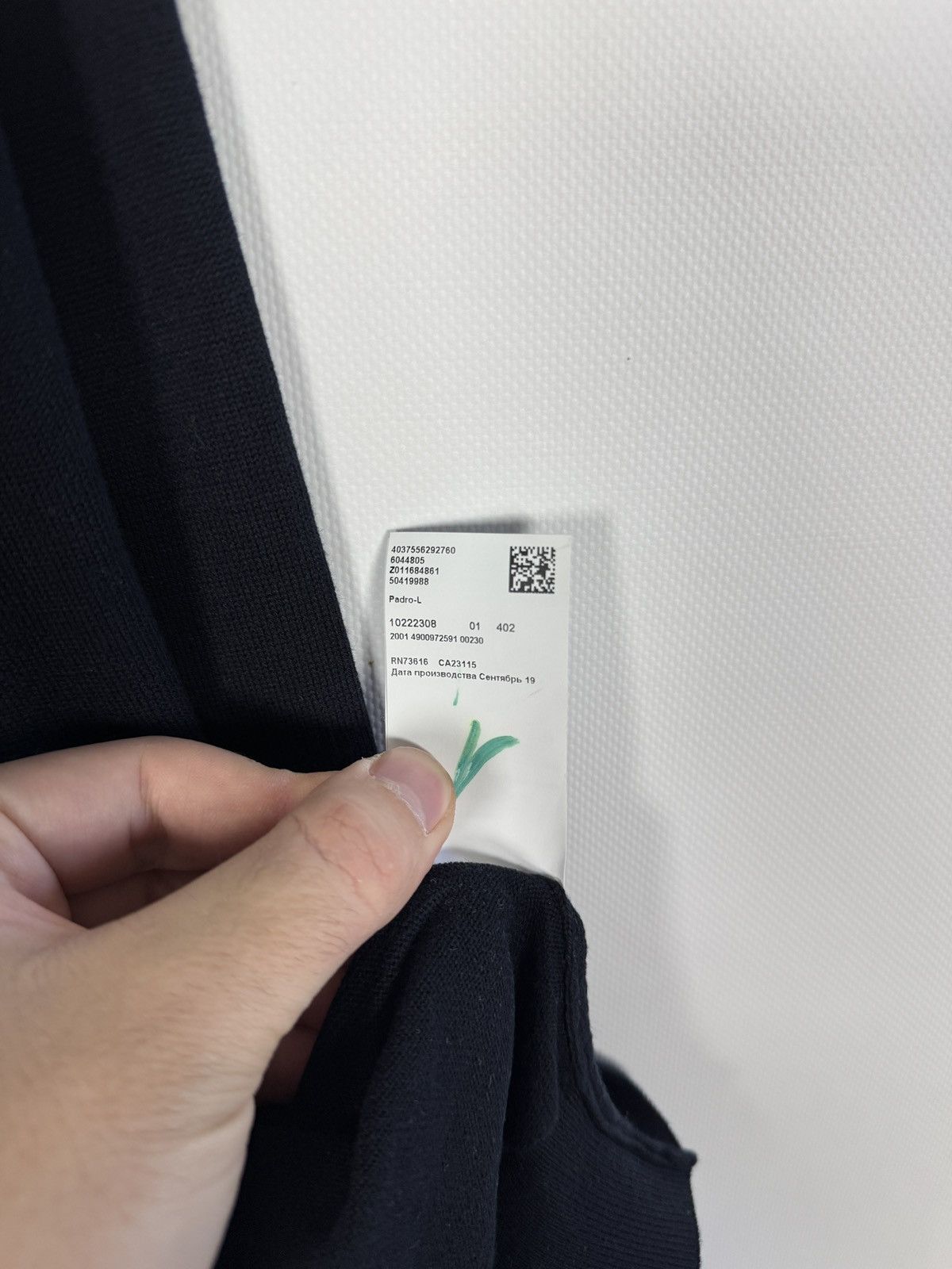 Hugo Boss BOSS Hugo Boss 1/4 Zip Sweater Finest Italian Yarn Size XXL Size US XXL / EU 58 / 5 - 12 Thumbnail