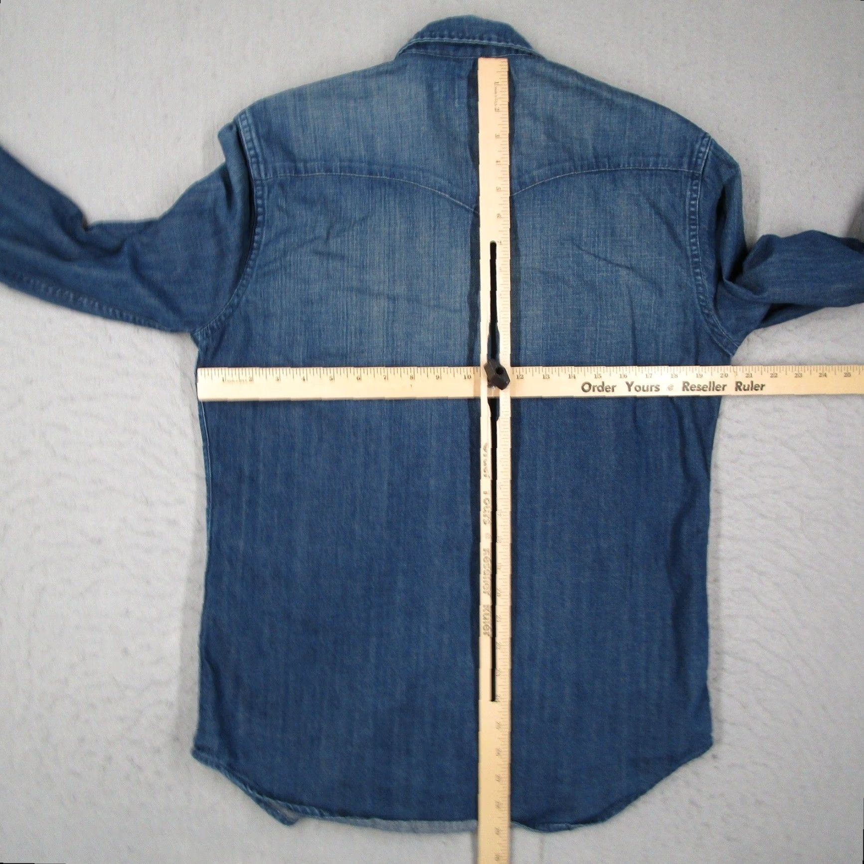 Levi's Levi's Denim Western Shirt Medium Wash Regular Long Sleeve Snap Front 66986-0017 M Mens Blue Casual Pockets Button-Up Western Style Collared Size US M / EU 48-50 / 2 - 7 Thumbnail