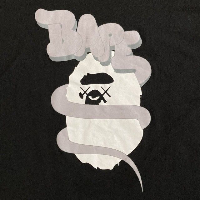 Bape × Kaws 🔥Reversible🔥 KAWS × BAPE CAMO T-shirt a bathing ape Bendy Size US L / EU 52-54 / 3 - 6 Thumbnail