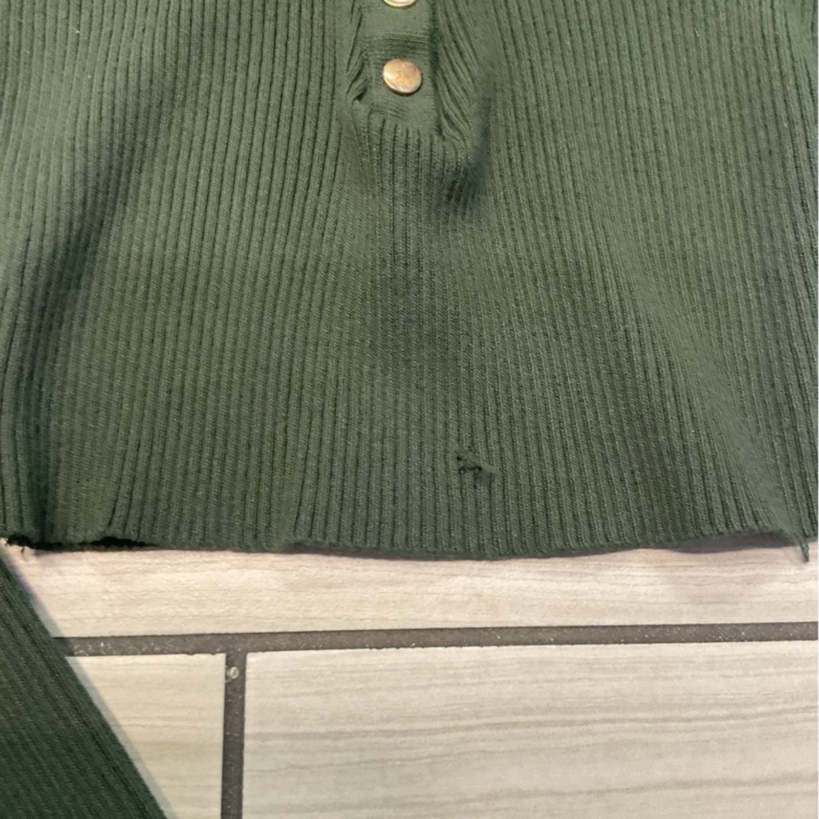 Vintage Love Tree Olive Green Crop Top Women’s Size M / US 6-8 / IT 42-44 - 4 Thumbnail
