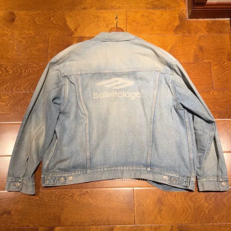 Balenciaga Balenciaga Wash-Distressed Blue Denim Jacket Size US S / EU 44-46 / 1 - 7 Thumbnail