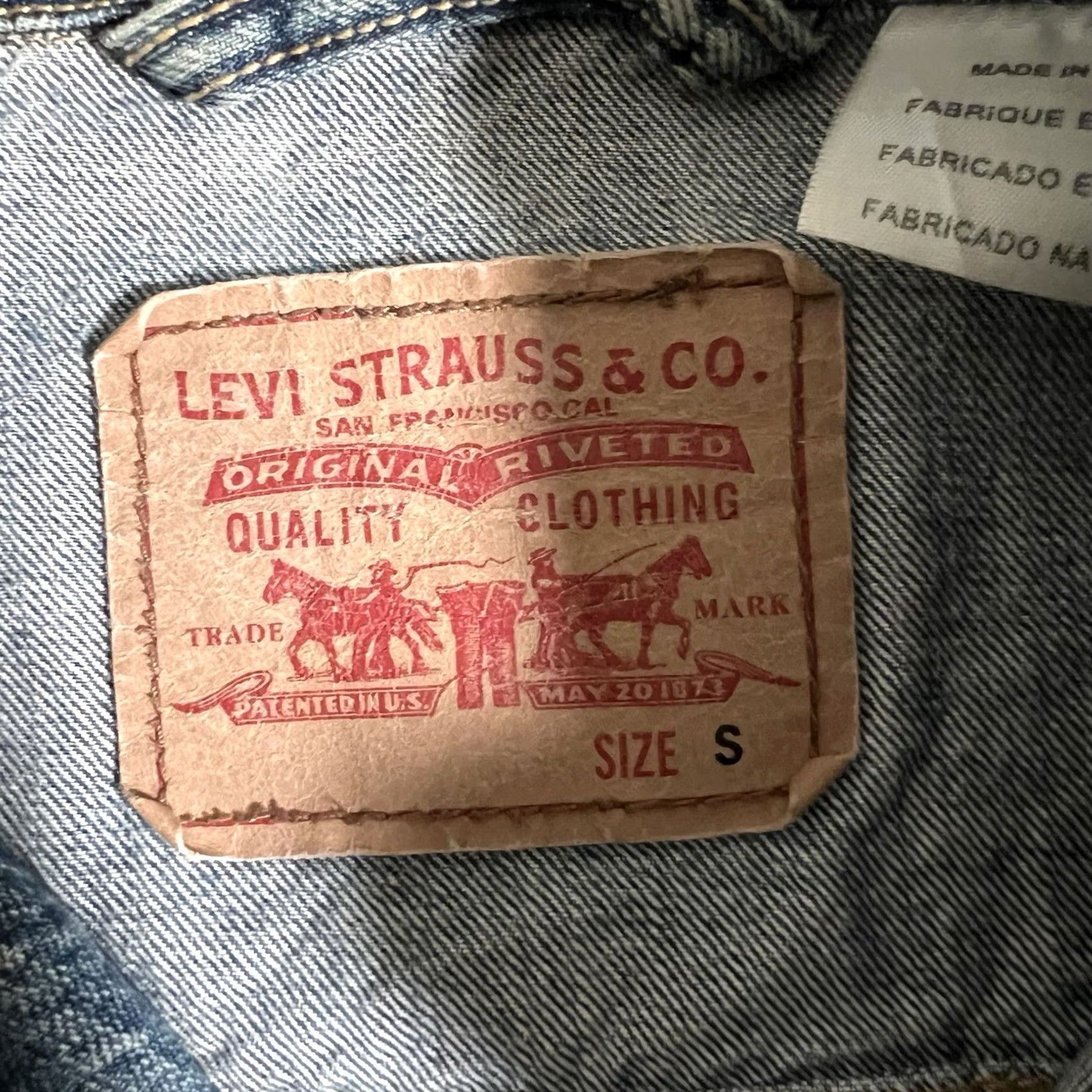 Levi's VINTAGE Levi's Jacket Men S Blue Denim Trucker Western Classic Light Wash Distressed 90s Size US S / EU 44-46 / 1 - 5 Thumbnail