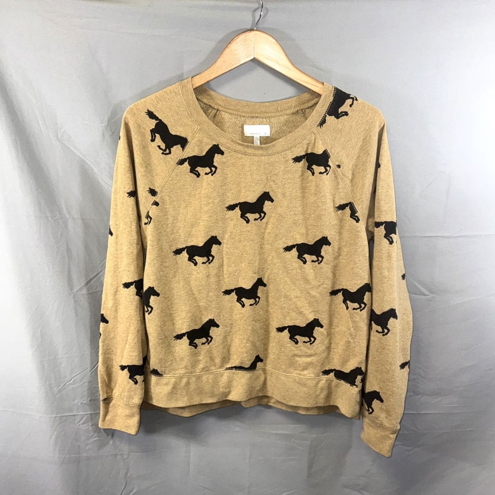 O'Neill VINTAGE O'Neill Sweatshirt Womens Large Tan Horse Print Graphic Crewneck Raglan Pullover Size L / US 10 / IT 46 - 2 Thumbnail