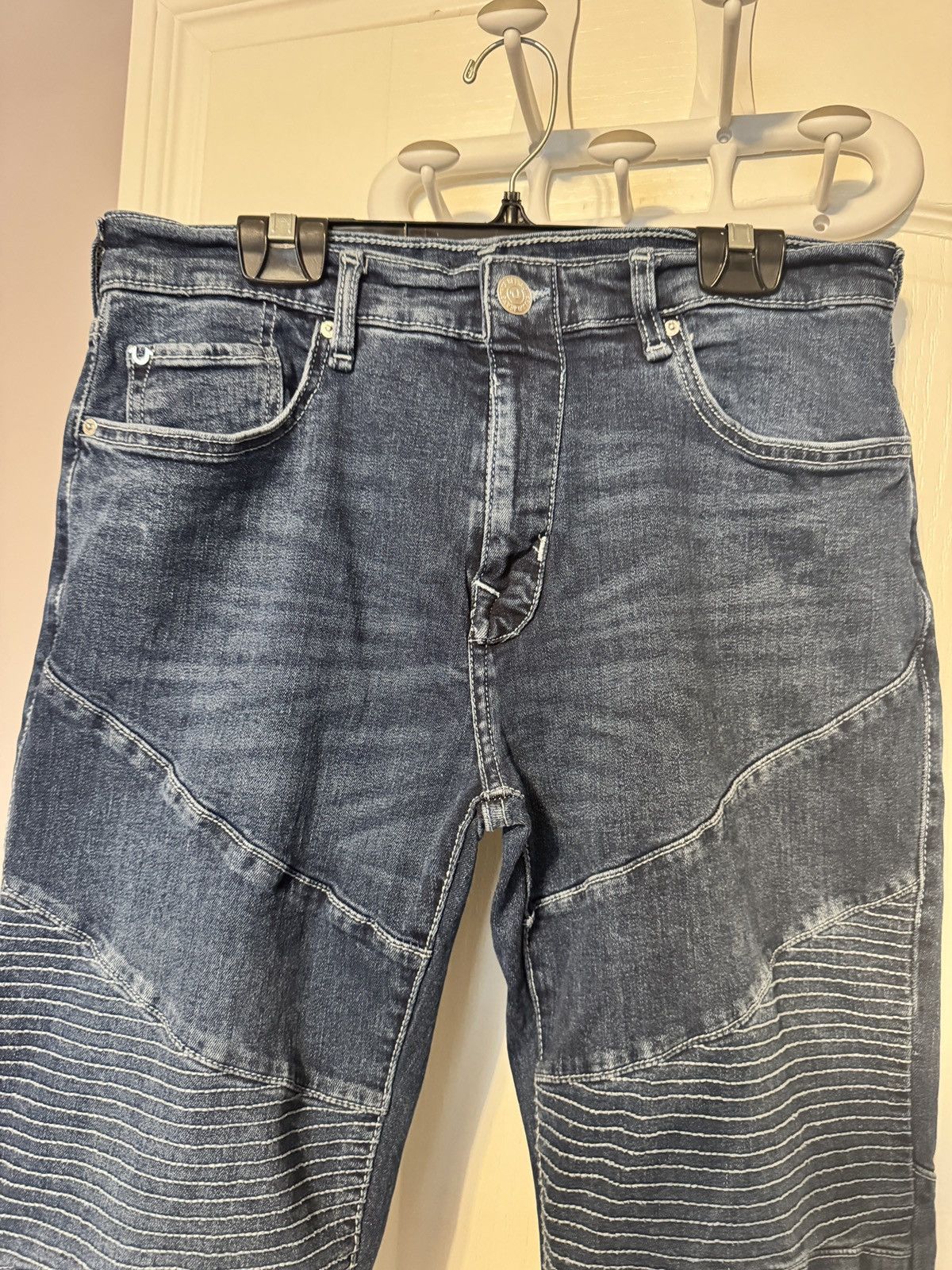 True Religion True Religion Rocco Moto Relaxed Skinny Jeans 30 Size US 30 / EU 46 - 5 Thumbnail