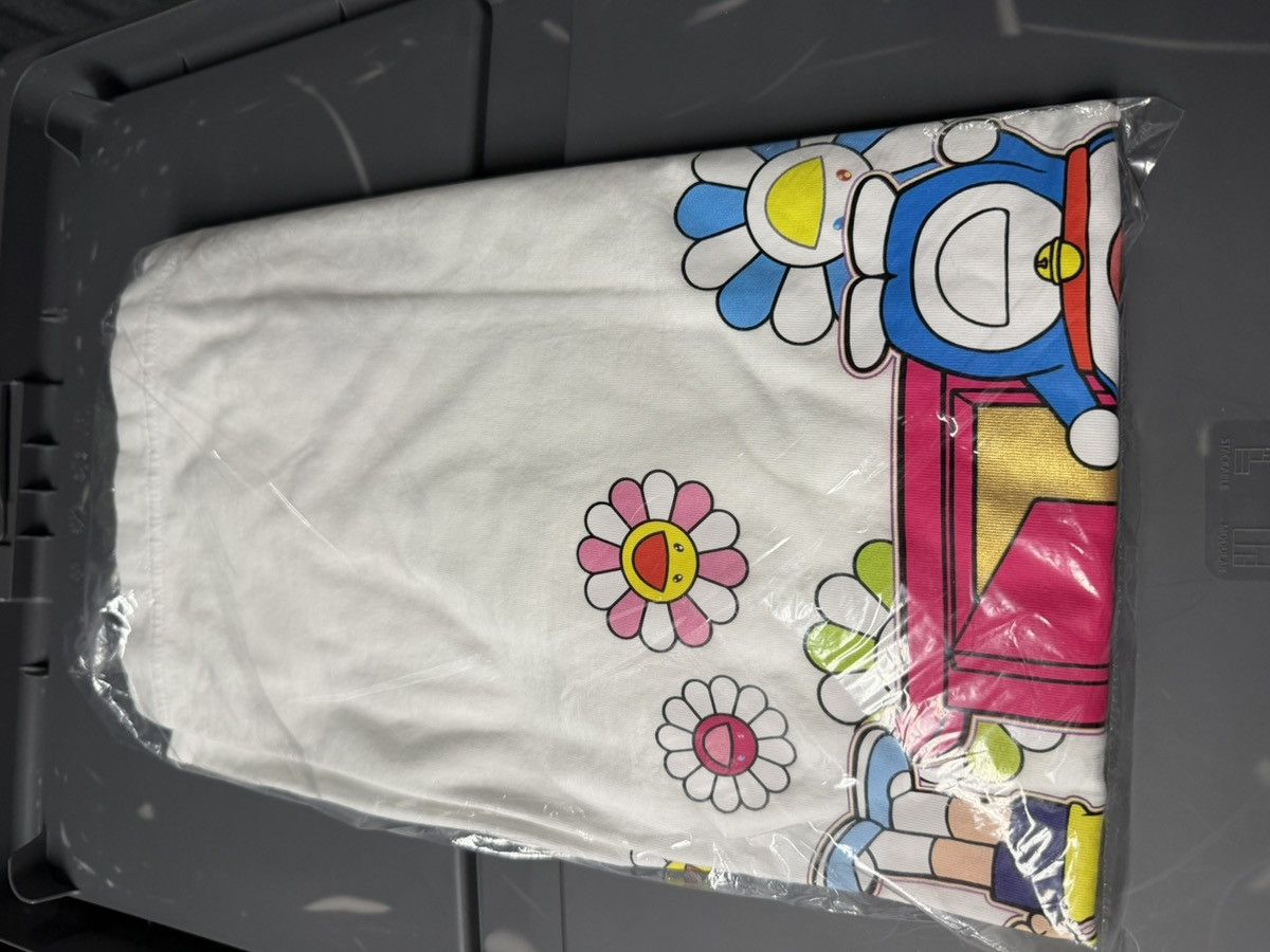 Takashi Murakami × Uniqlo Uniqlo X Takashi Murakami X Doraemon Tee Size L White Door Size US L / EU 52-54 / 3 - 2 Thumbnail