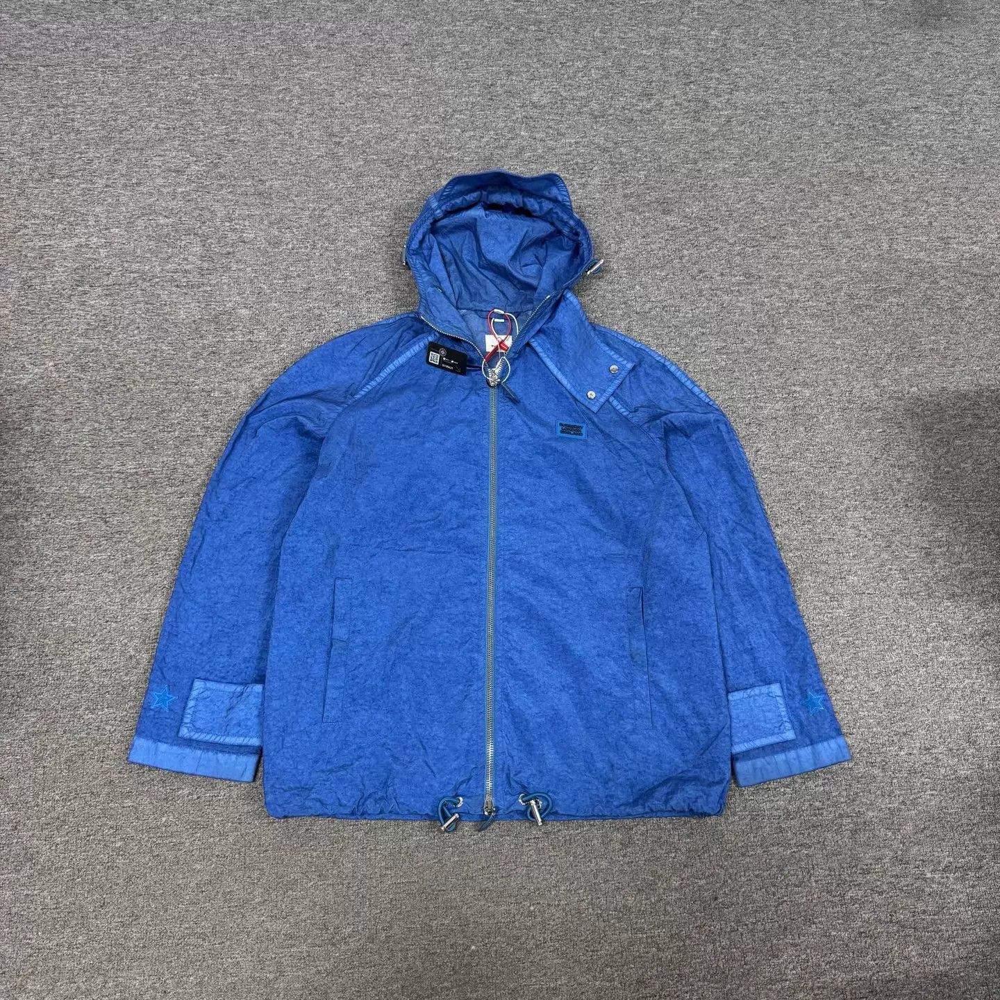 Burberry Burberry hooded drawstring casual jacket 46 99 new Size US S / EU 44-46 / 1 - 1 Thumbnail