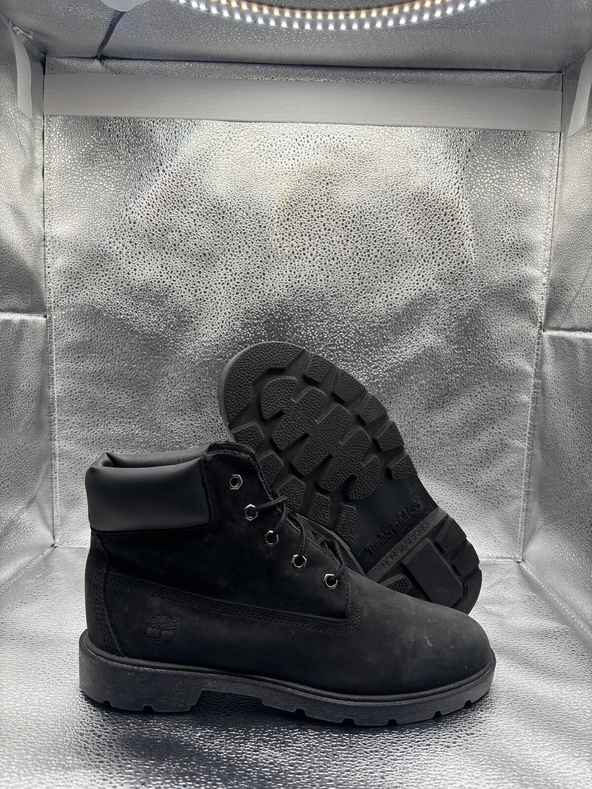 Timberland Triple black boys timberland boot Size US 7 / EU 40 - 1 Thumbnail