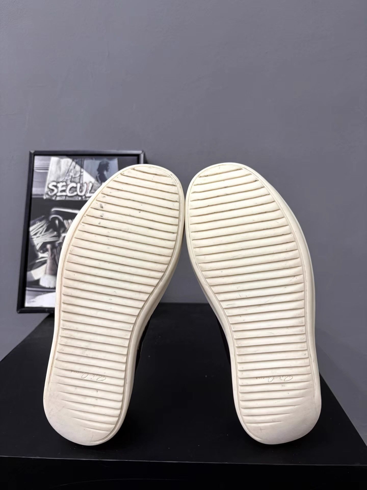 Rick Owens Rick Owens 24SS Leather Low-Top Infringement K34 Size US 7 / IT 37 - 8 Thumbnail