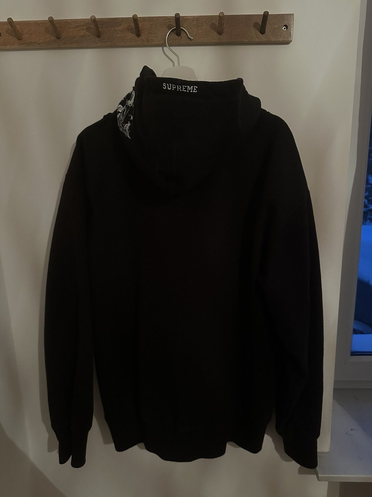 Supreme The crow hoodie Size US L / EU 52-54 / 3 - 3 Thumbnail